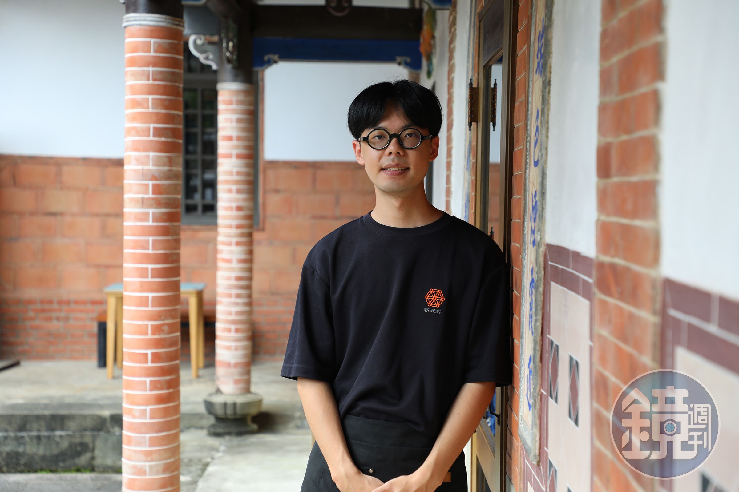 老闆古蜜想讓開在忠恕堂裡的甜點店,如同天井般,讓人「抬頭看見更多可能性」。
