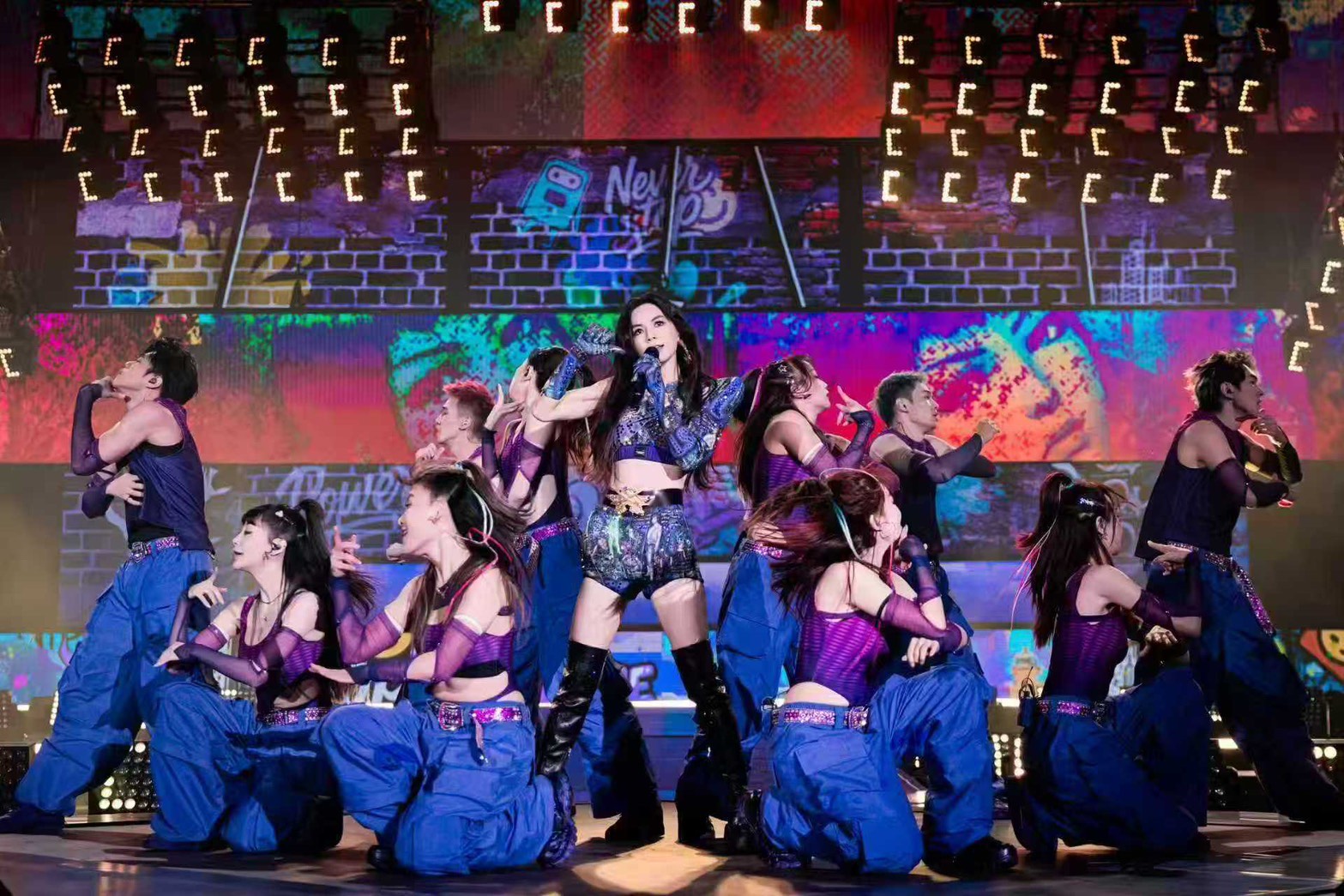 Ella陳嘉樺首次個人巡迴演唱會《It’s Me 艾拉主意》從長沙起跑。（勁樺娛樂提供）