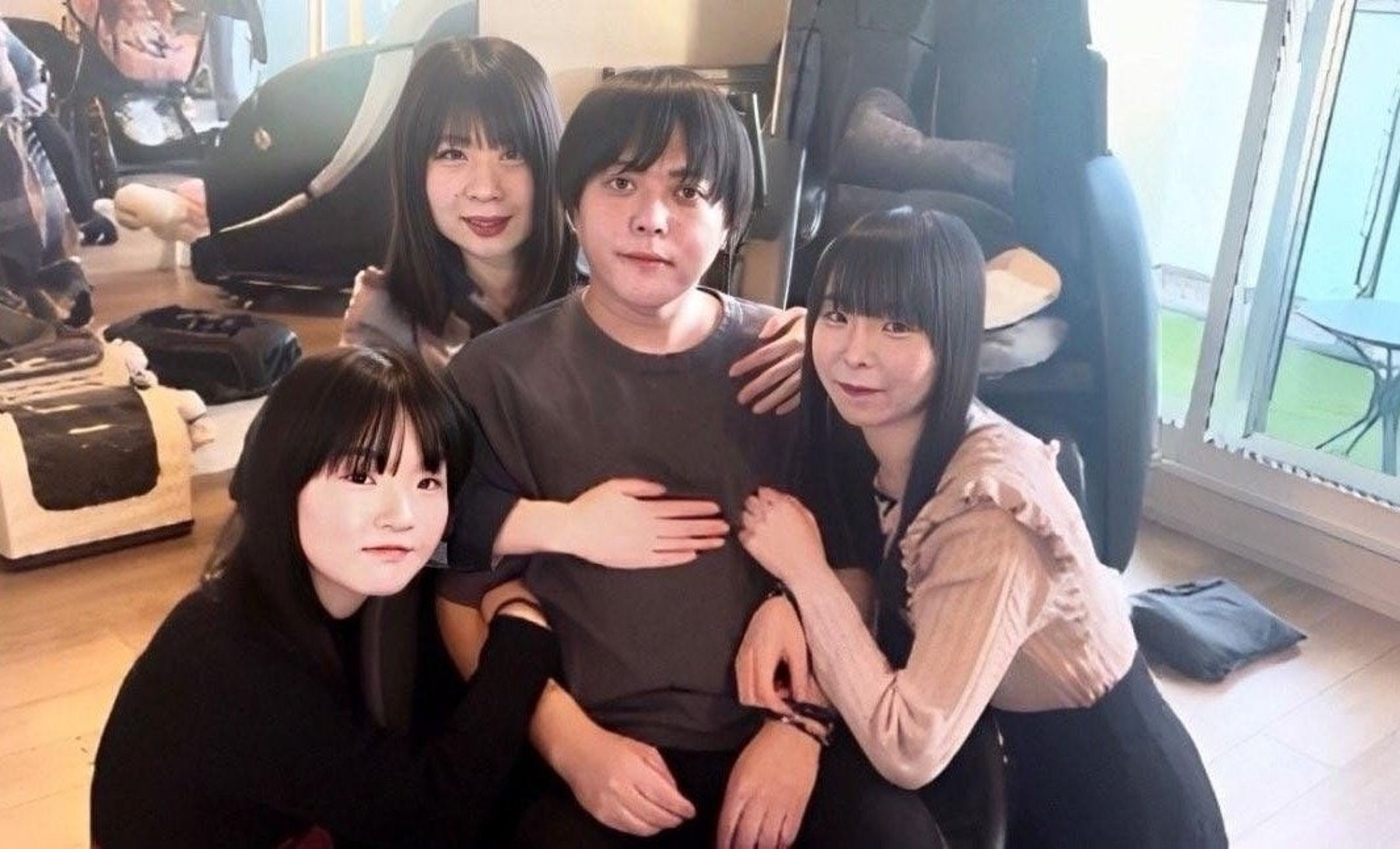 日男渡部龍太擁「6老婆」一週做愛逾28次，不避孕想當「造娃娃之神」靠女人養。（翻自livedoor）