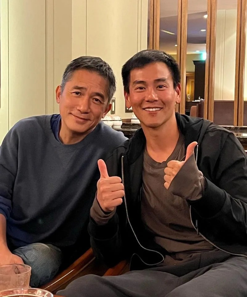 去年劉嘉玲曬出多張她與梁朝偉在日本賞櫻照片，其中也包括與彭于晏的合照。（翻攝劉嘉玲IG）
