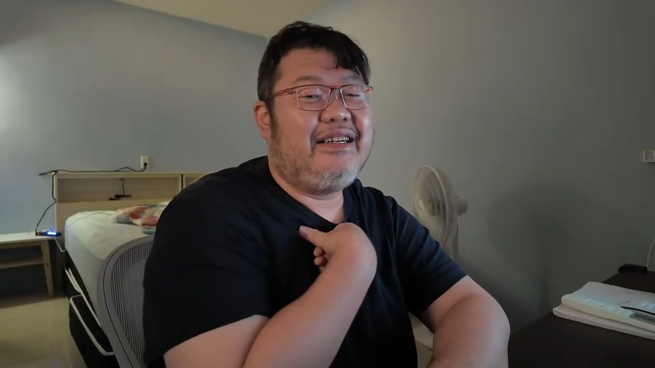 網紅四叉貓臉書粉專及個人帳號，還有IG、Threads帳號都被官方停權。（翻攝自四叉貓愛滾動YT頻道）