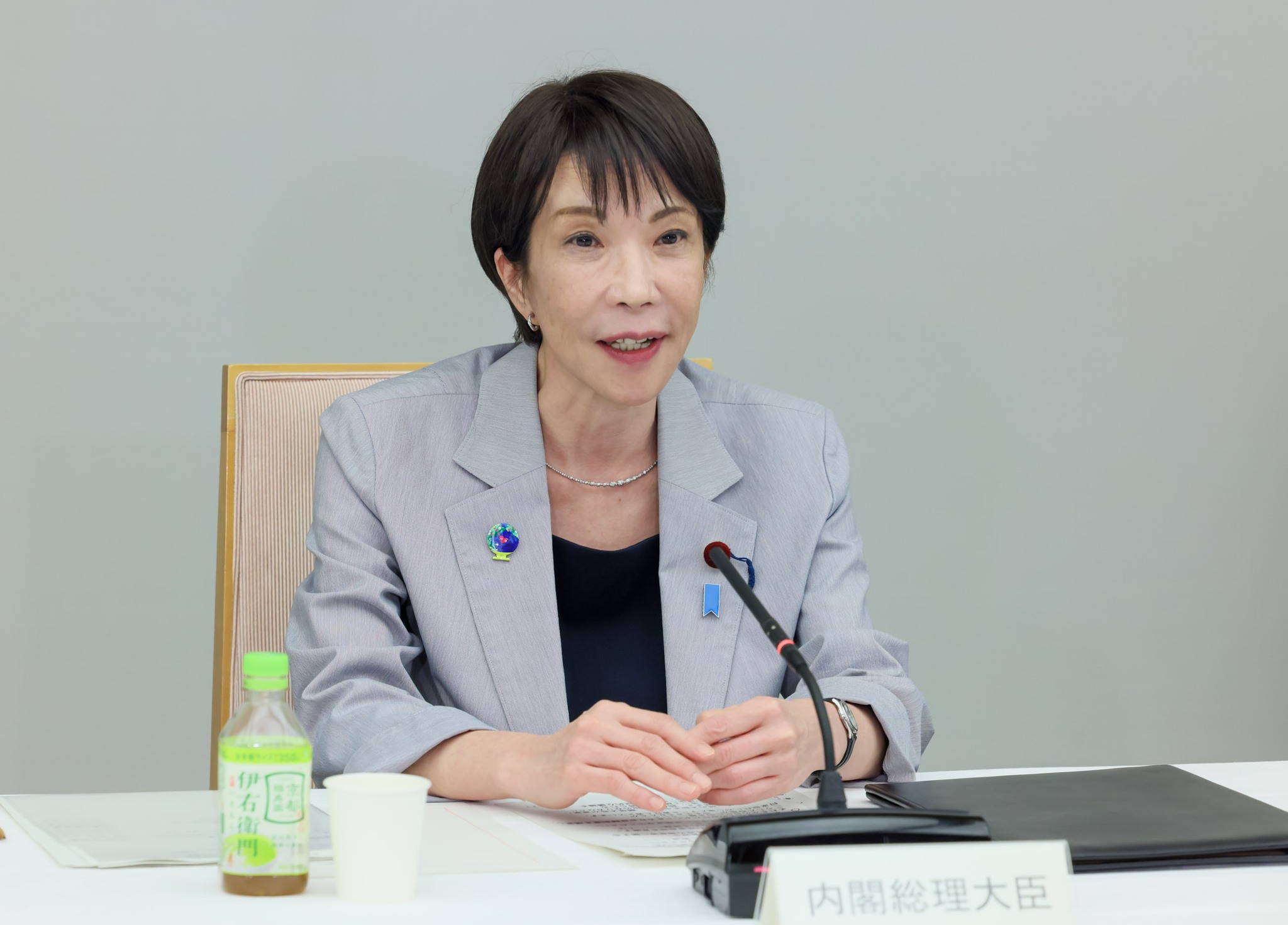 日本首相高市早苗表態，未來將加速達成2年內將食品消費稅降為0的目標。（翻攝自首相官邸臉書）