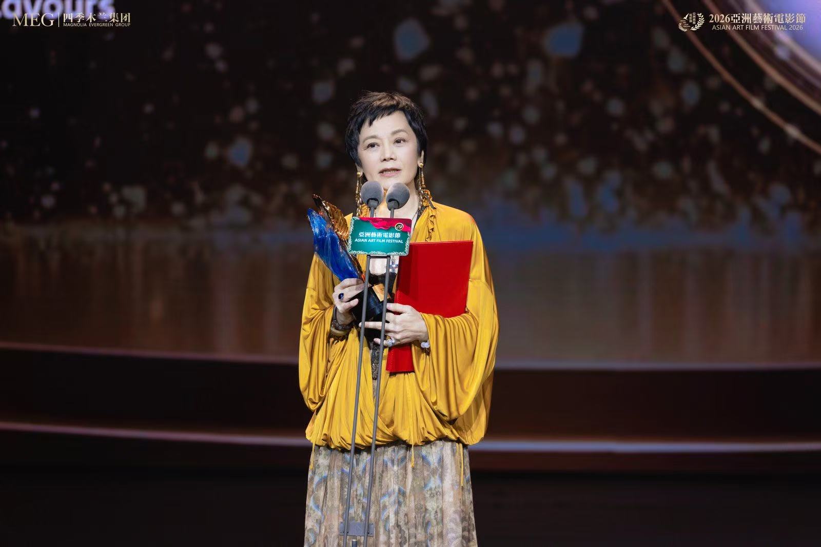 金馬影后張艾嘉再憑電影《二十四味》榮膺「亞洲年度最佳演員」殊榮。（亞洲藝術電影節提供）