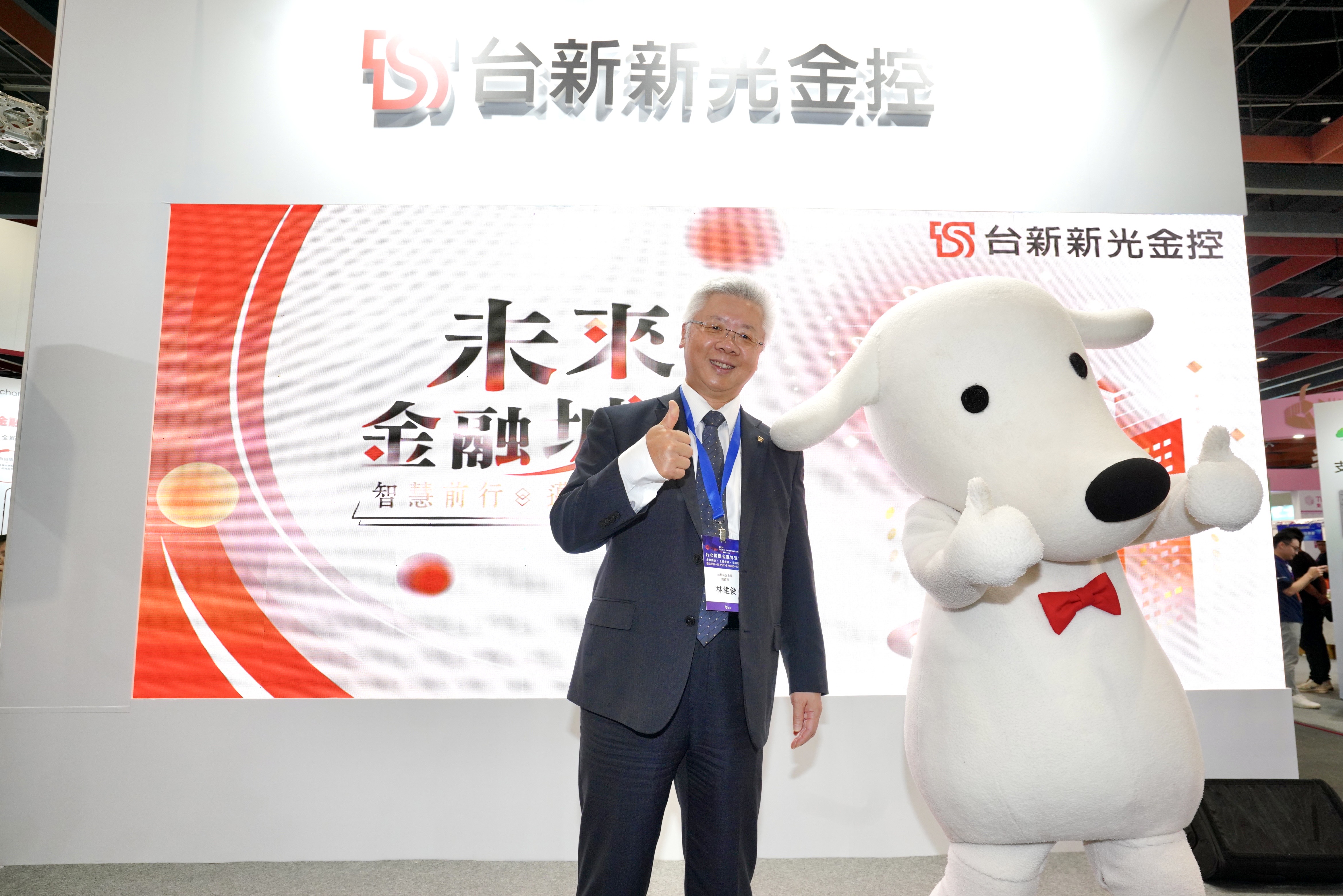 看玉山金、三商壽併購,台新新光金控總座林維俊表示,挑戰在併購後才開始。