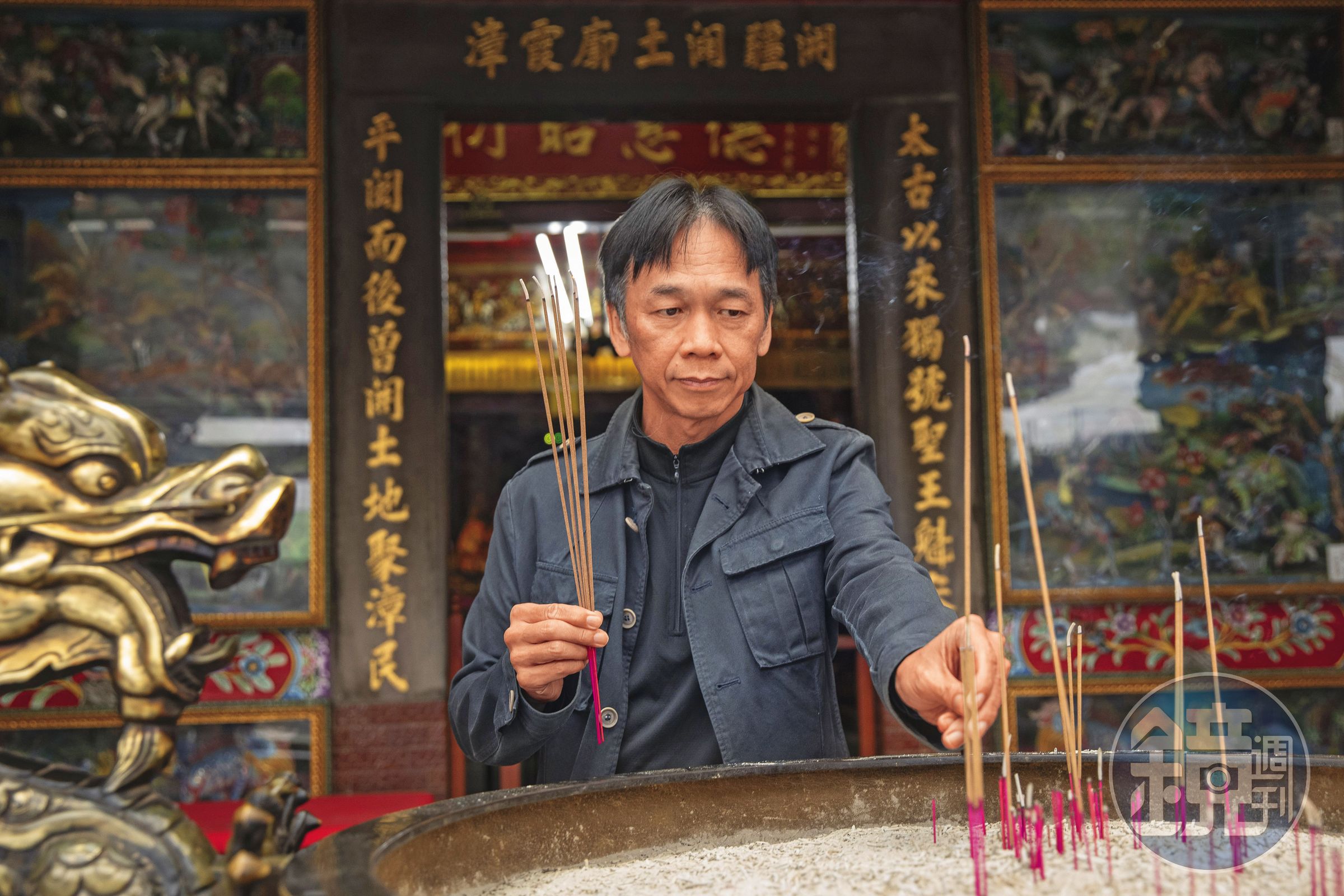 張錫過年若是出國，回台後的第一件事，就是去太平宮上香拜拜。