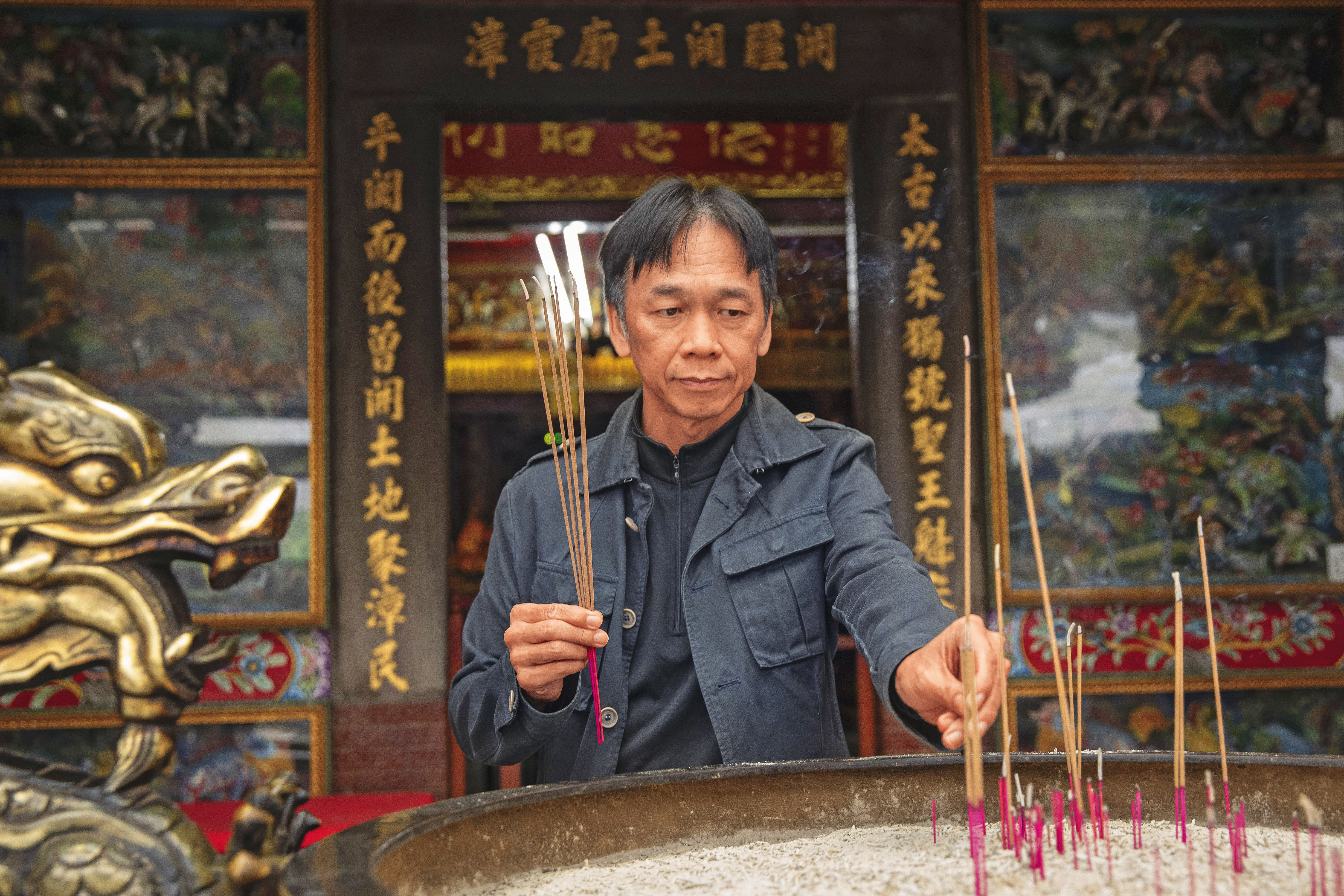 對張錫來說，過年最重要的一件事情是，回到新店太平宮，重溫童年時光。