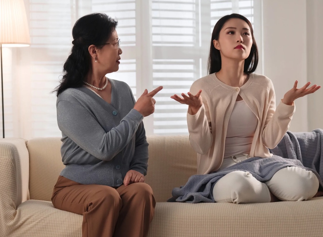 一名婆婆在臉書發文控訴媳婦「與乾哥外遇離家」，反被法院認證違法。（示意圖非當事人，東方IC）