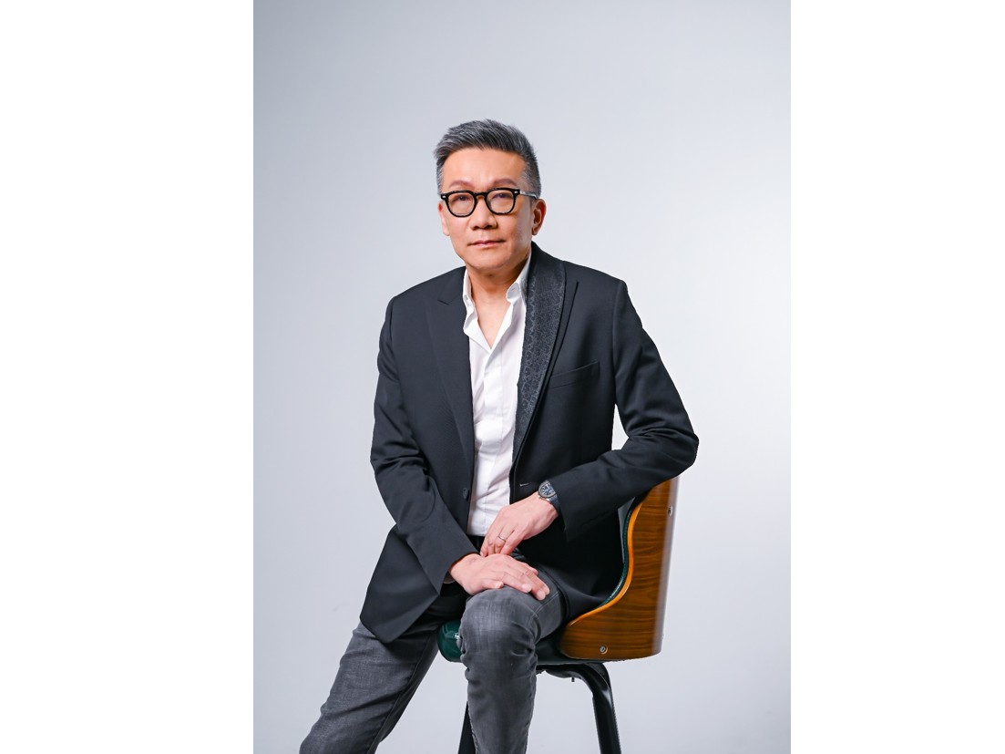 浪凡董事長王亦衡表示，公司 11 月營收達 2.57 億元、累計前 11 月營收 29.39 億元，在「直播 × IP × 策展 × AI」四軸策略帶動下，營運動能穩健向上。