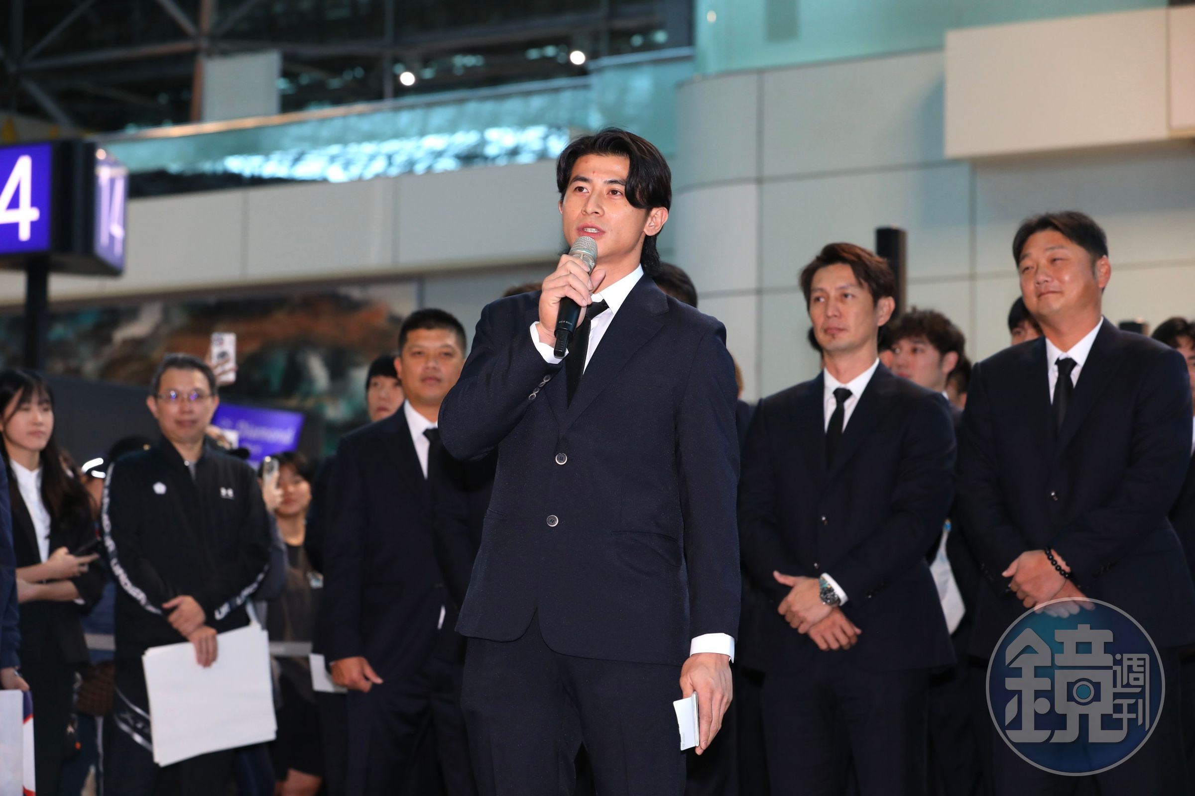 台灣隊今搭機前往日本東京備賽,隊長陳傑憲向大家信心喊話。