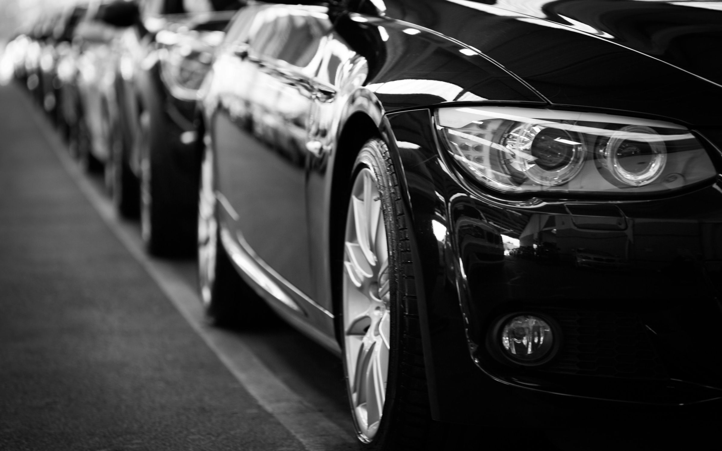 根據最新貨物稅條例修正,買新車最多可省下10萬元。(取自Pexels)