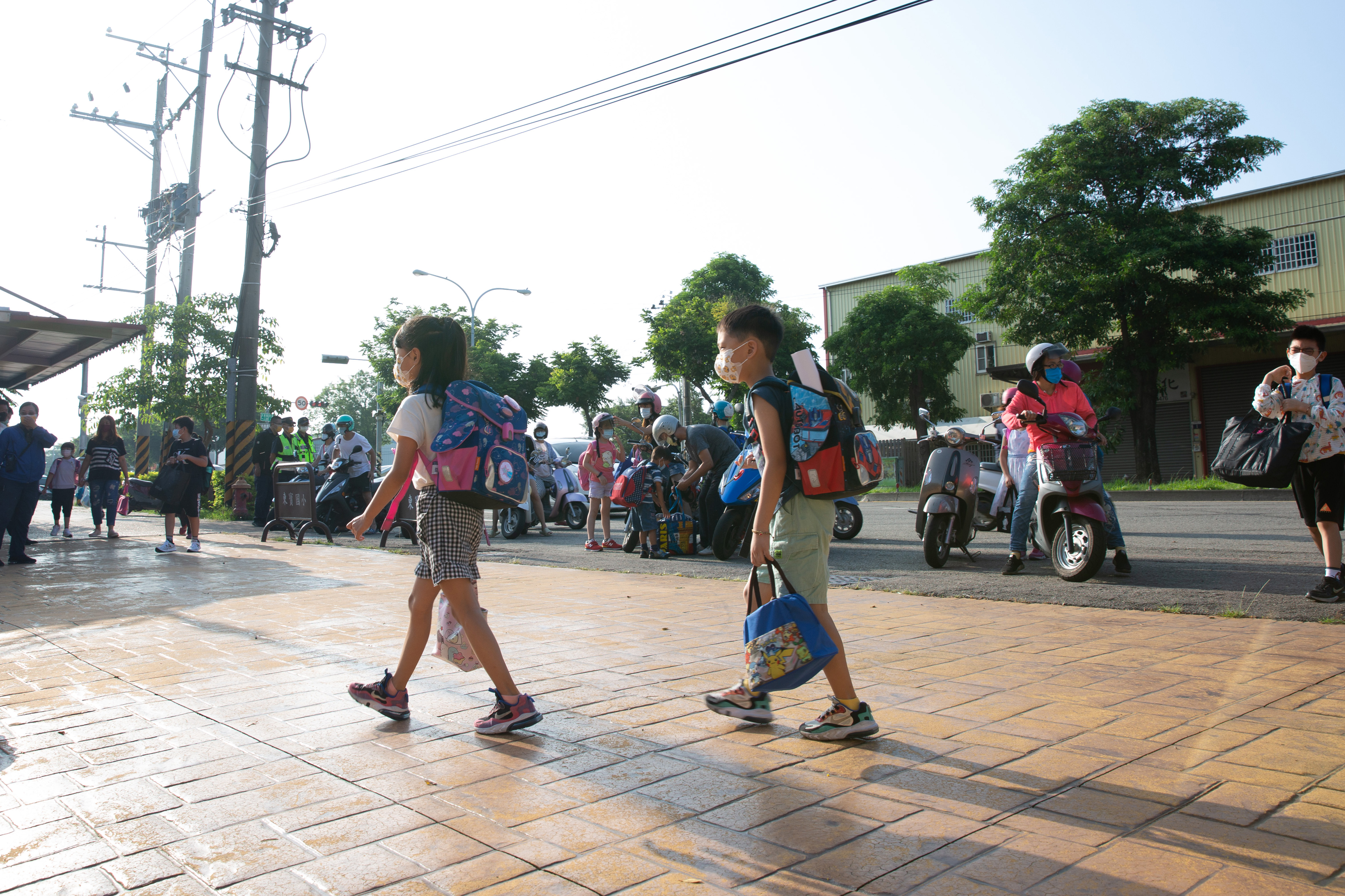 《紀念日及節日實施條例》實施後，9月底至10月有3個連假，導致10月含週末、國定假日共有11天。（本刊資料照）