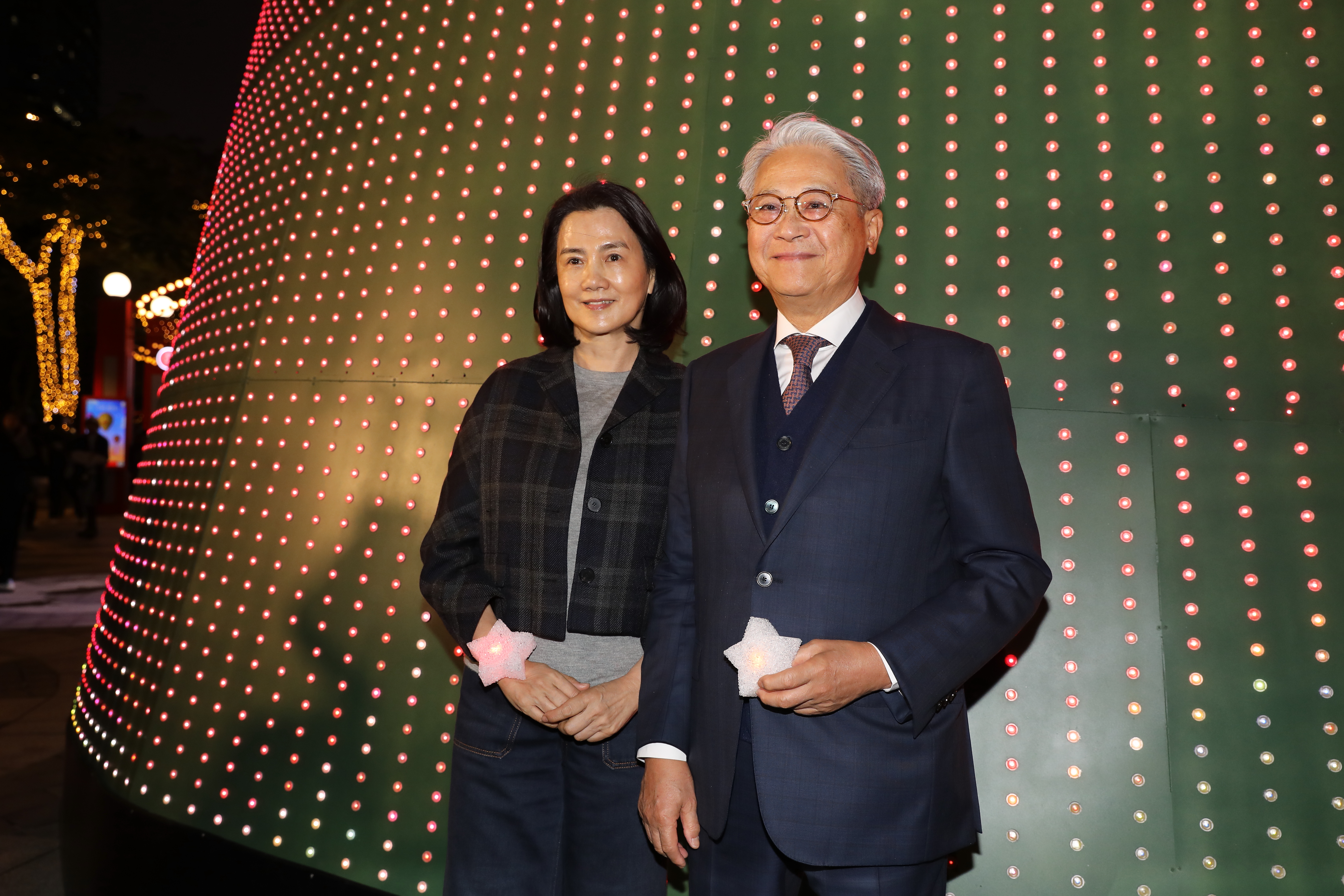 新光金吳東亮與妻子彭雪芬。（本刊資料照）