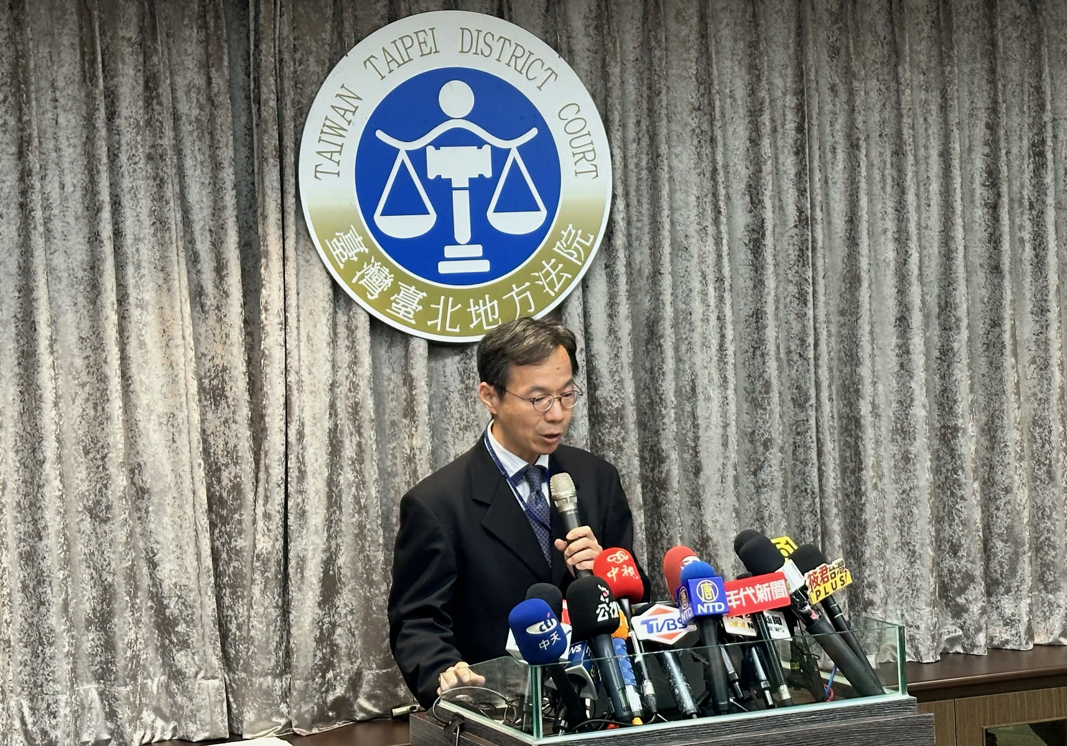 新竹市長高虹安貪汙助理費案，一審宣判貪汙罪成立，判7年4月，台北地院發言人黃柄縉庭長說明判決理由。