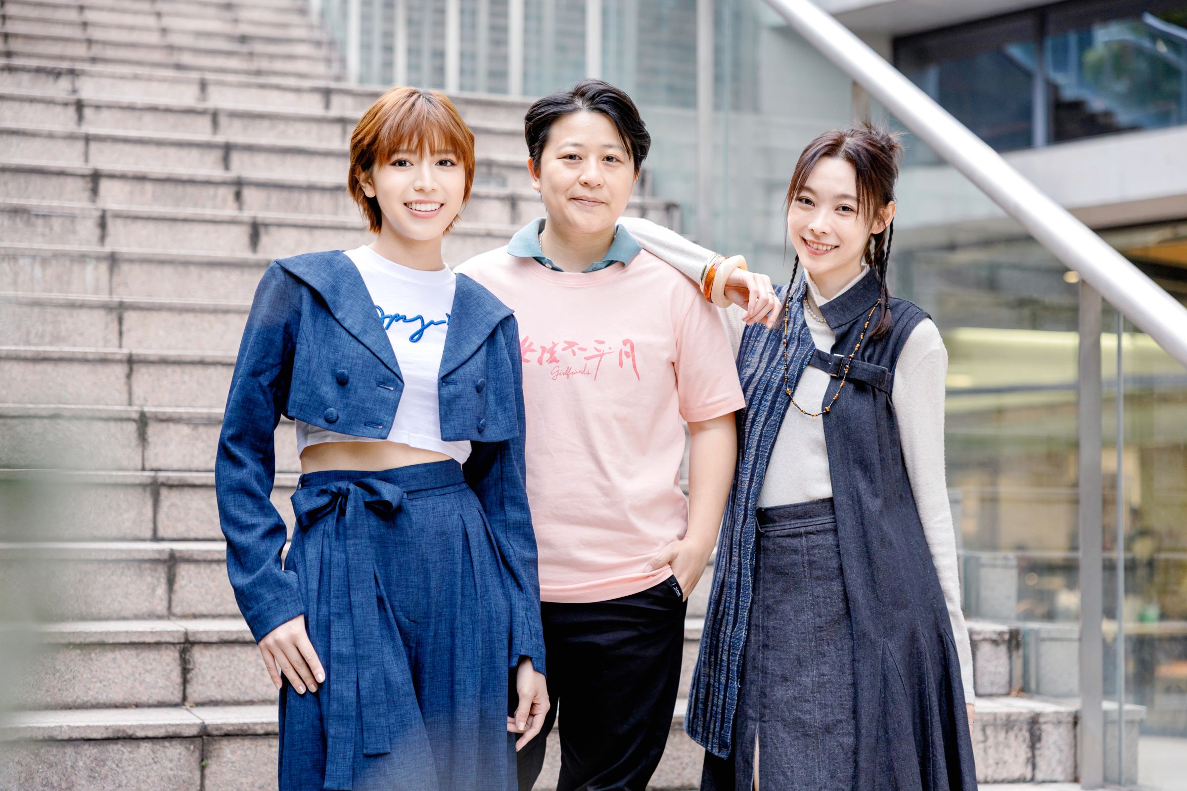 電影《女孩不平凡》除了導演徐欣羨(中)及演員劉漪琳(右)來自澳門,飾演主角學妹「霏霏」的陳孟琪(左)則是張鈞甯旗下新人。(綺影提供)