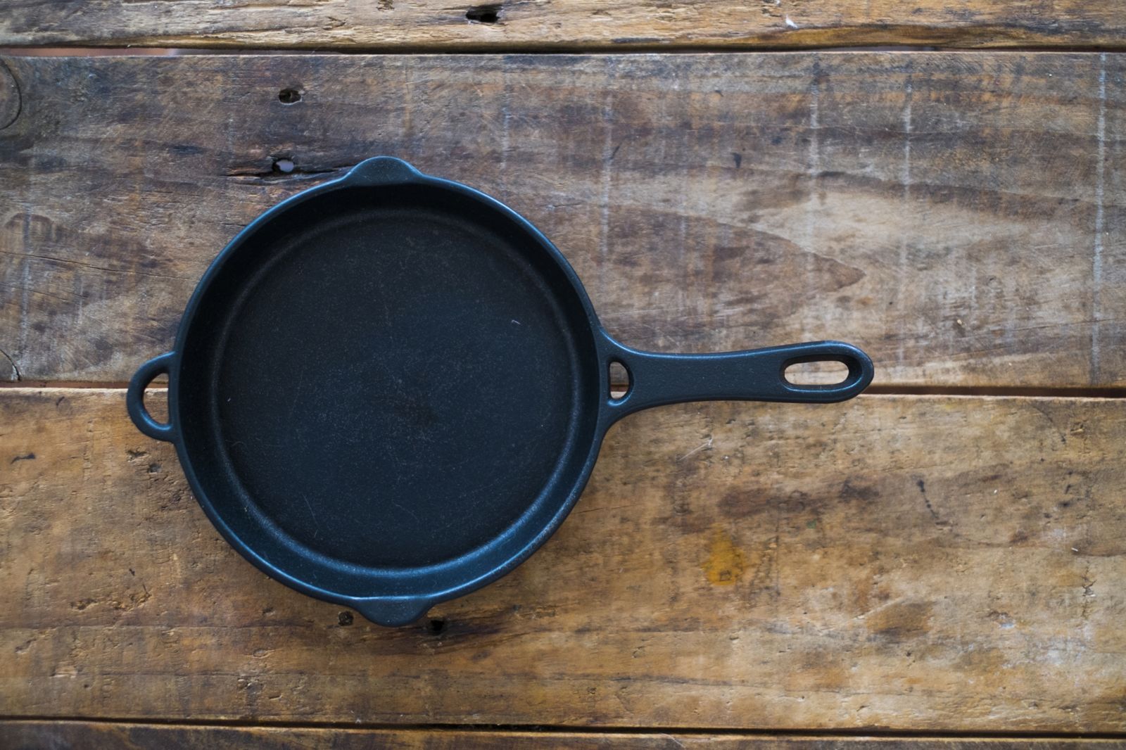 婦人天天用不沾鍋煮食吃出肝癌 專家授一招揪出毒鍋