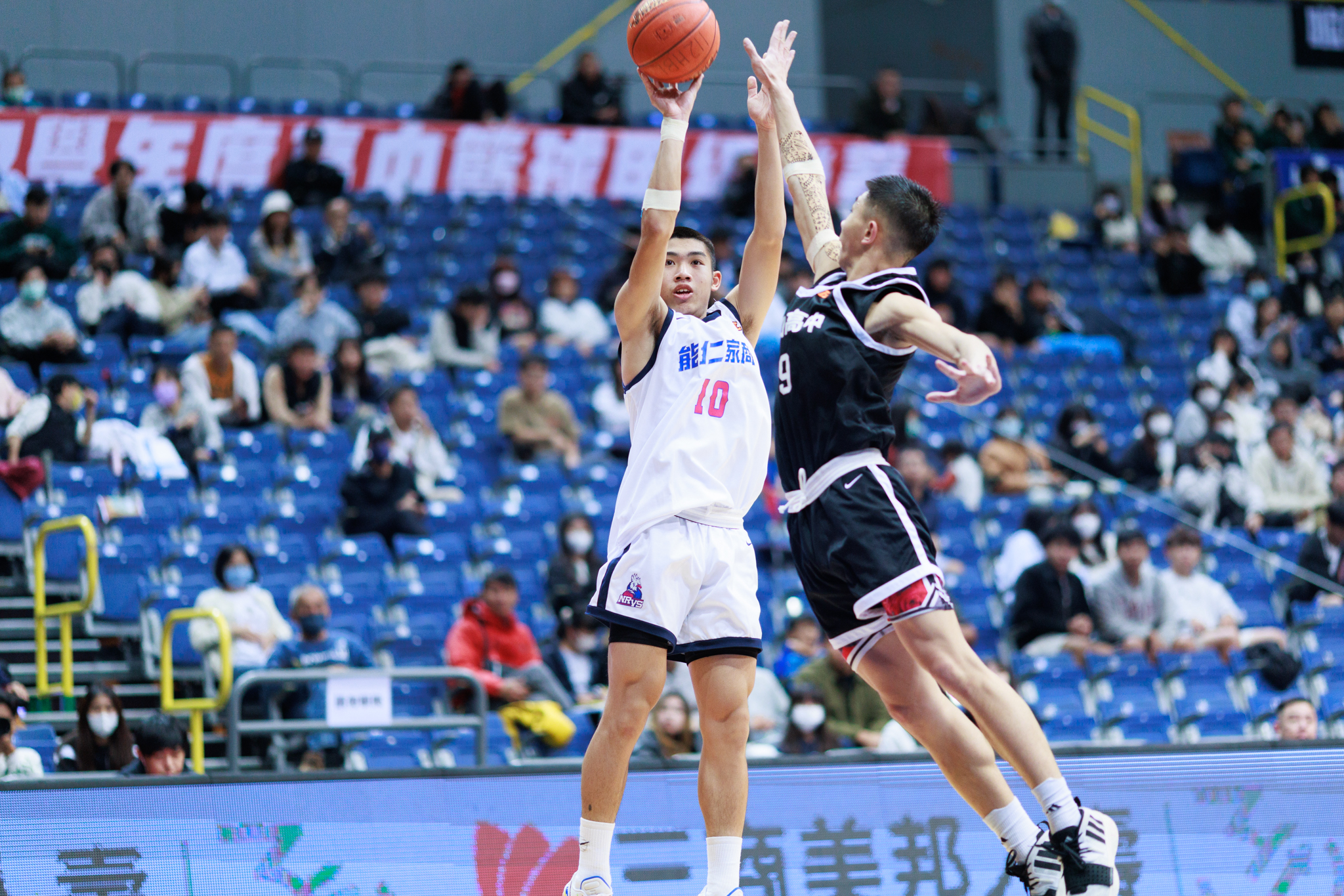 能仁家商全勝晉級8強，勢不可擋。（高中體總提供）