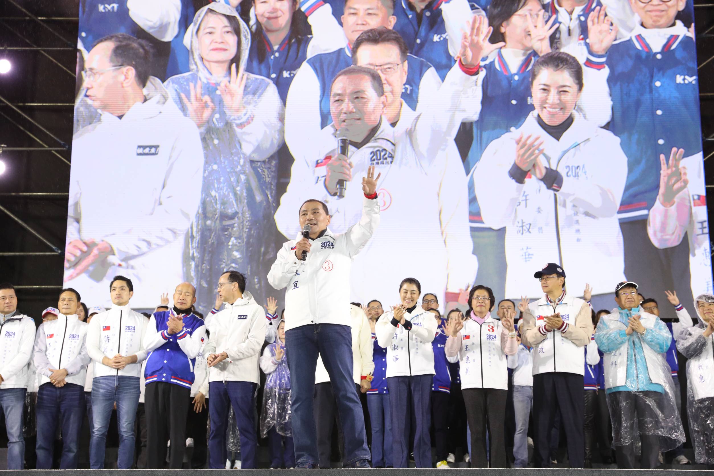國民黨昨晚於凱道舉行造勢活動。