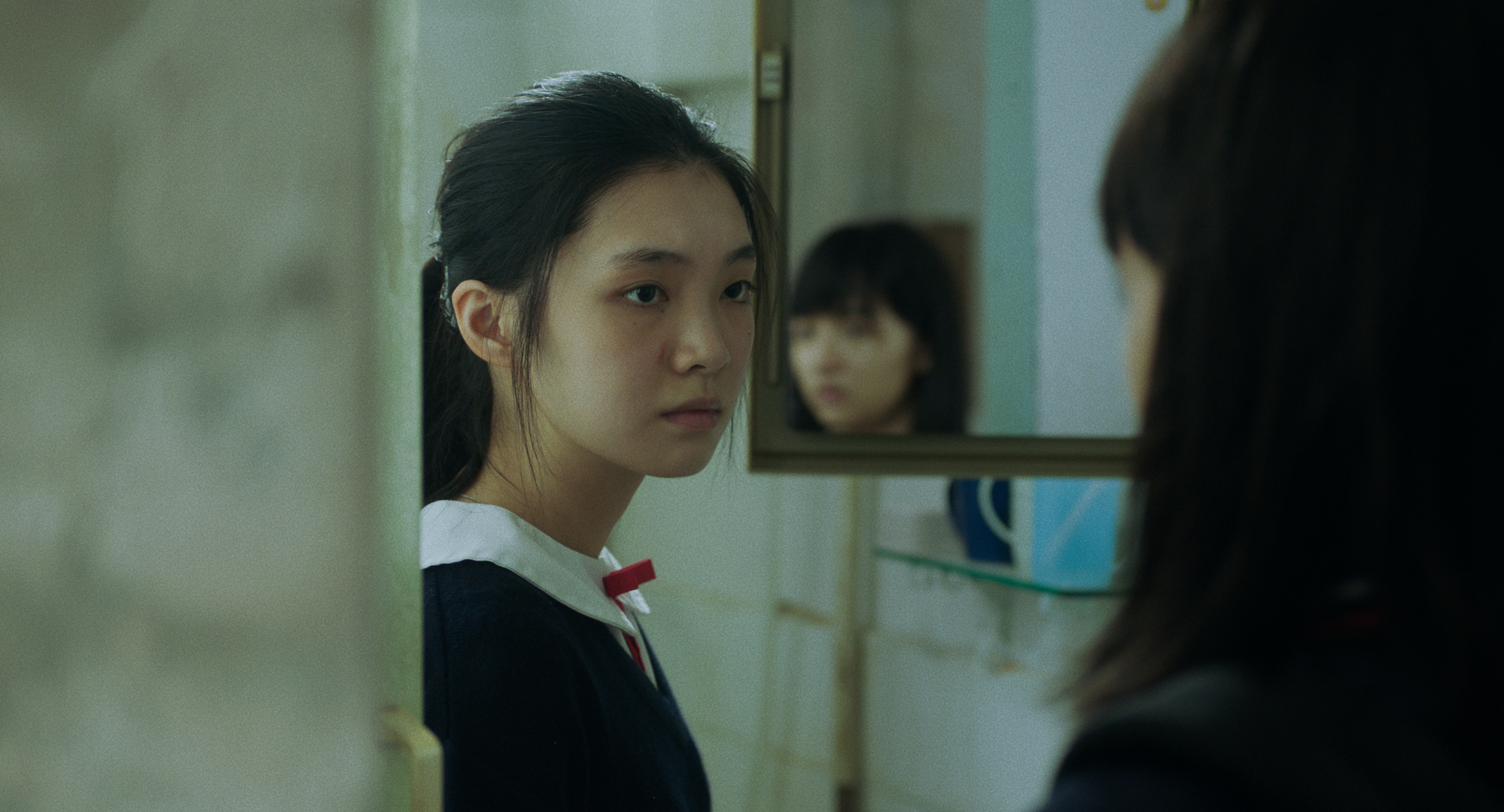 新人謝咏欣飾演吳慷仁大女兒的少女時期,表現亮眼,摘下去年金馬獎最佳新演員。(甲上提供)