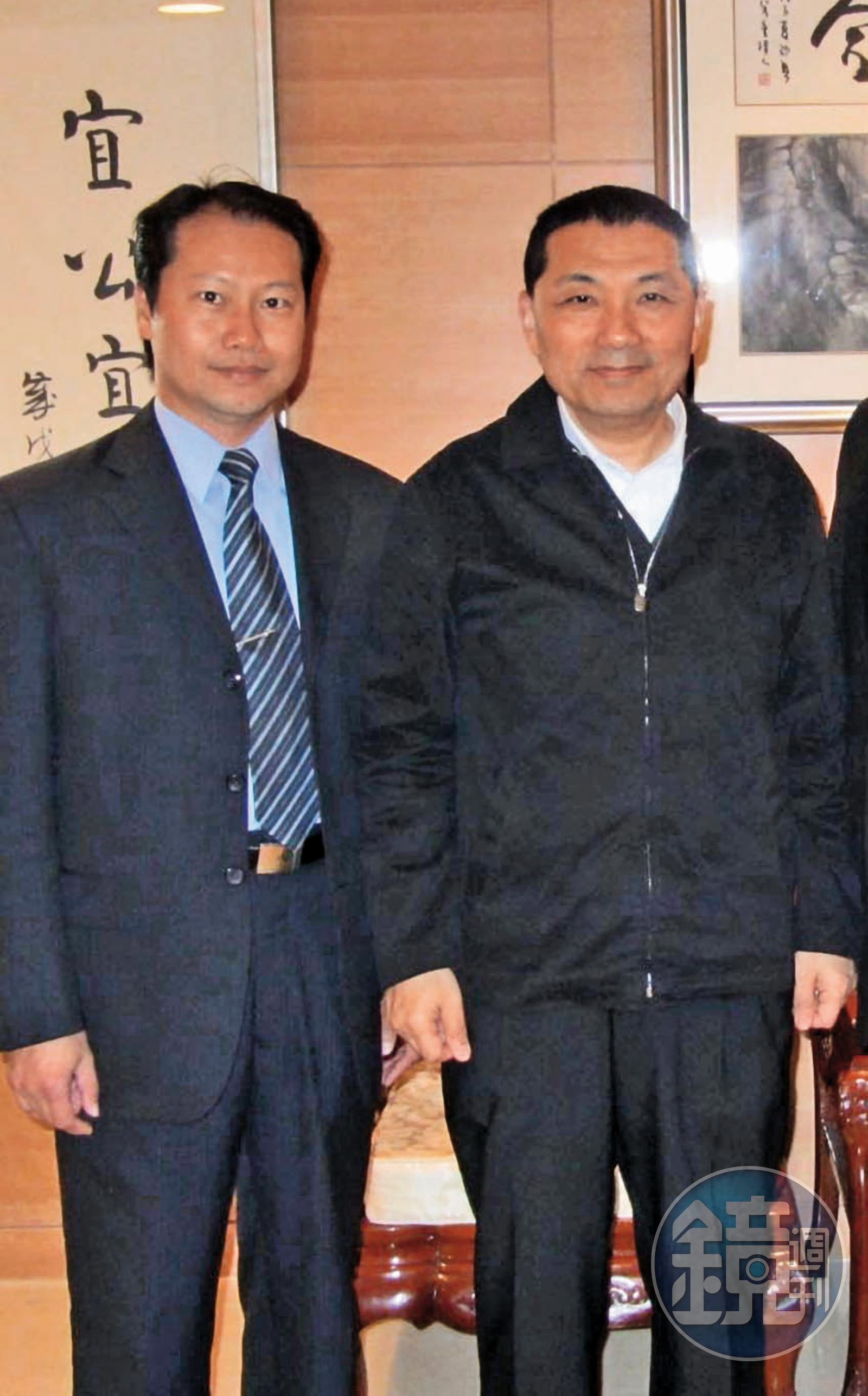 侯聯松（左）曾是新北市長侯友宜（右）擔任警政署長與警大校長期間的祕書。（侯聯松提供）