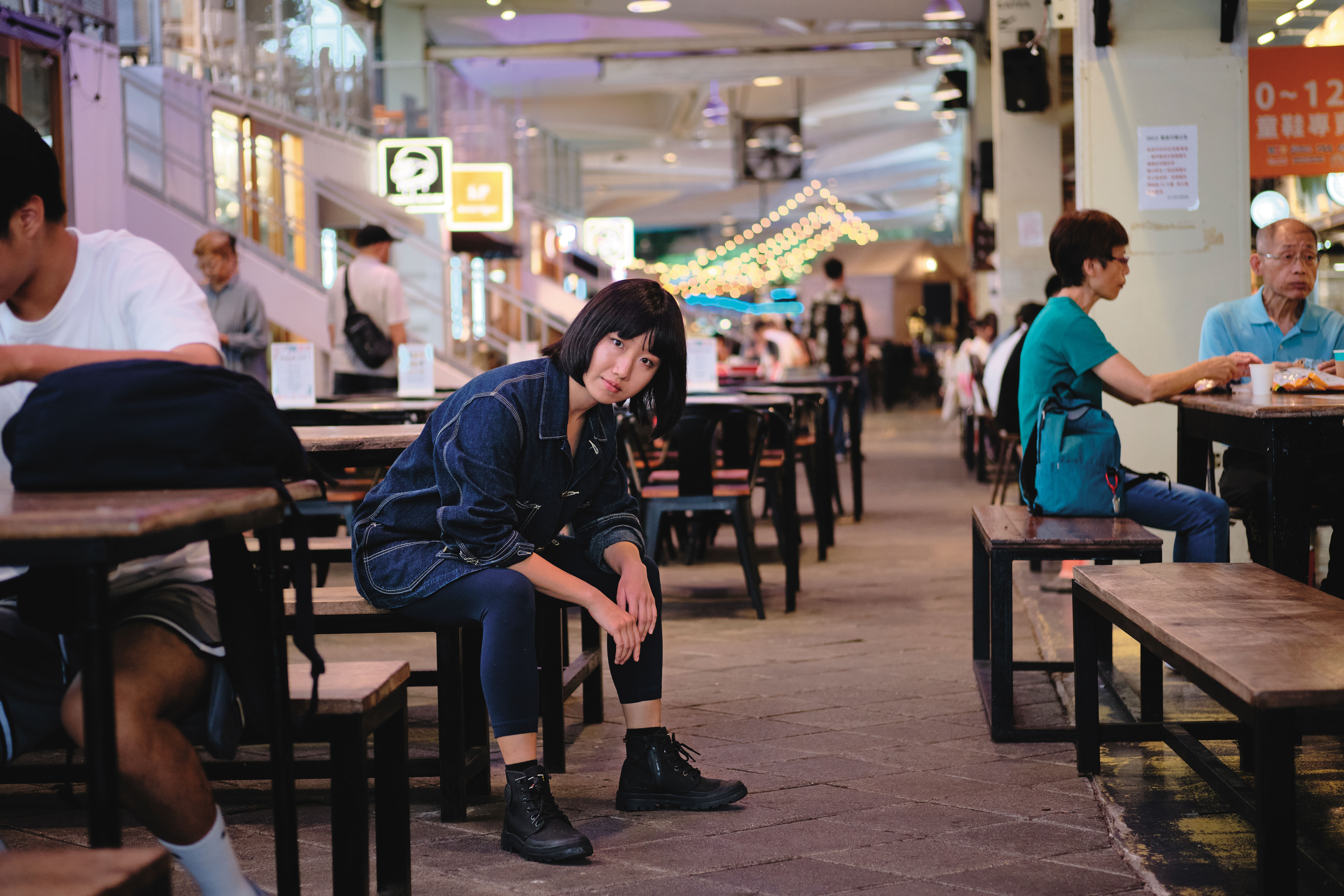 許微其近年遭遇中共國家暴力，到處躲藏，難以找到歸屬。她發現武術成為另一種歸屬，到了各國，都設法和練武者成為朋友。她受訪時身著運動服，受訪結束後，直奔道館。
