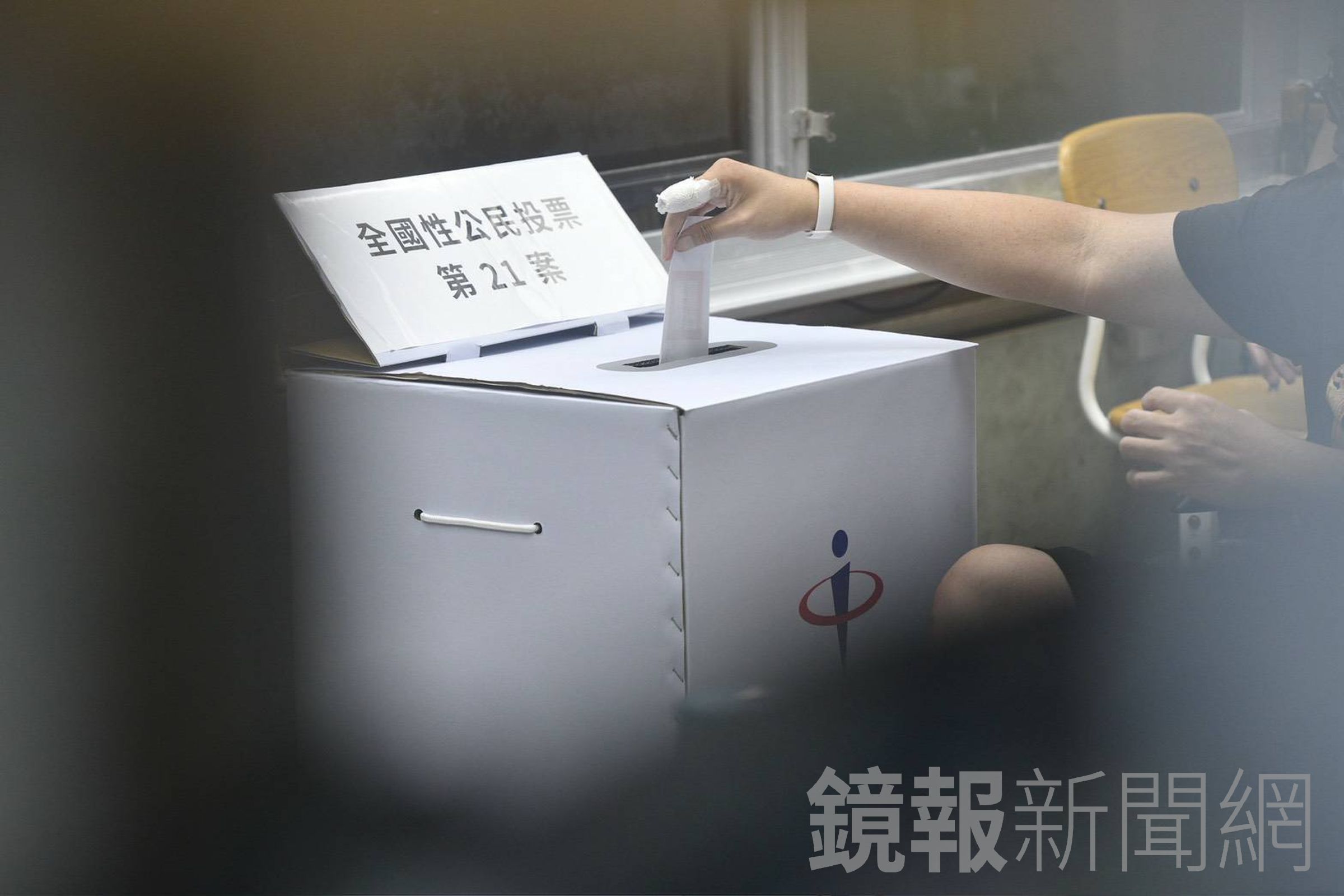 今（23日）是核三公投日，台電官網顯示，中午尖峰備轉容量率高達20.73%，下午備轉還一度直逼30%。（鏡報李智為）