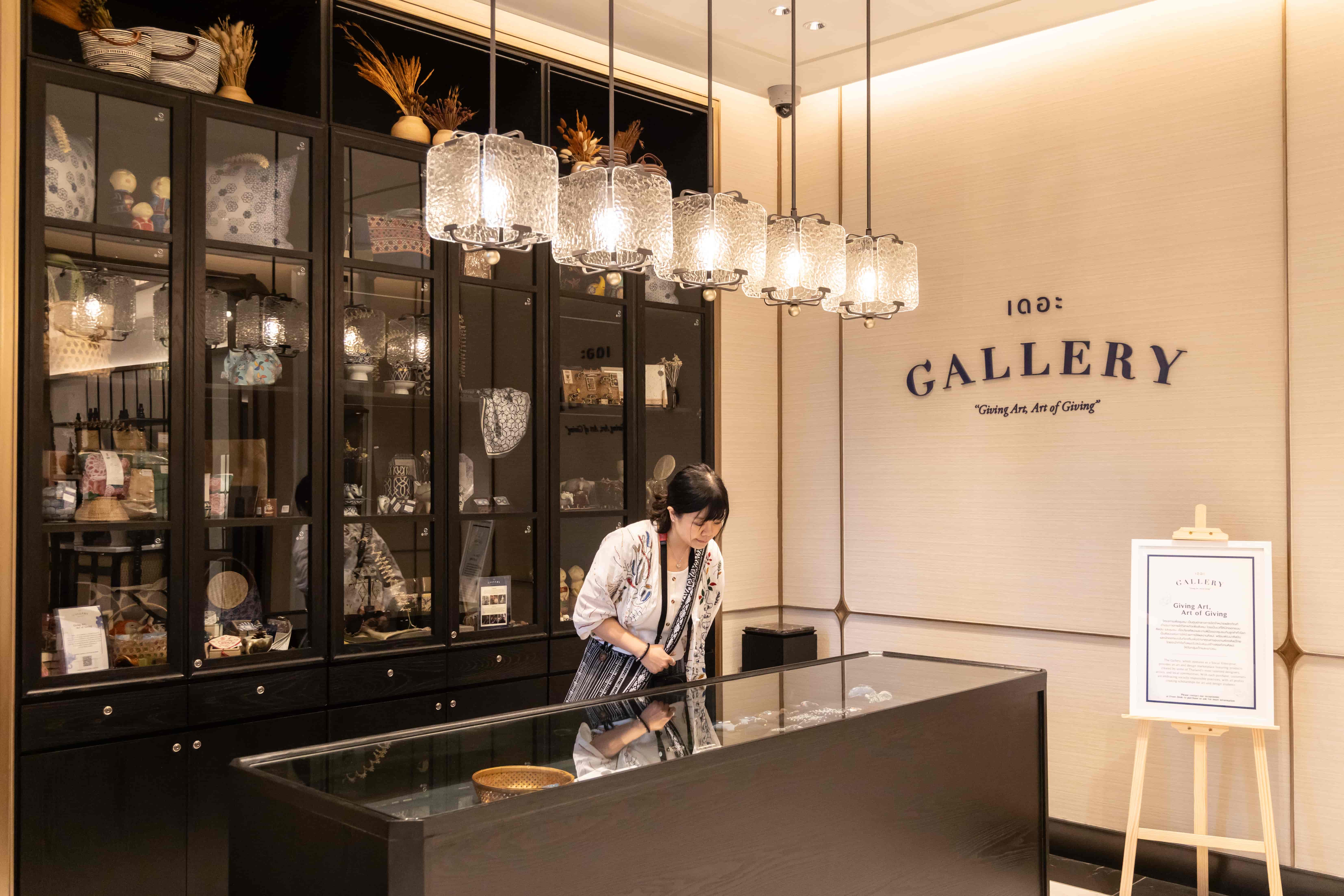 想要獨一無二的手工禮物送人自用,一樓的「GALLERY」別忘了逛起來。
