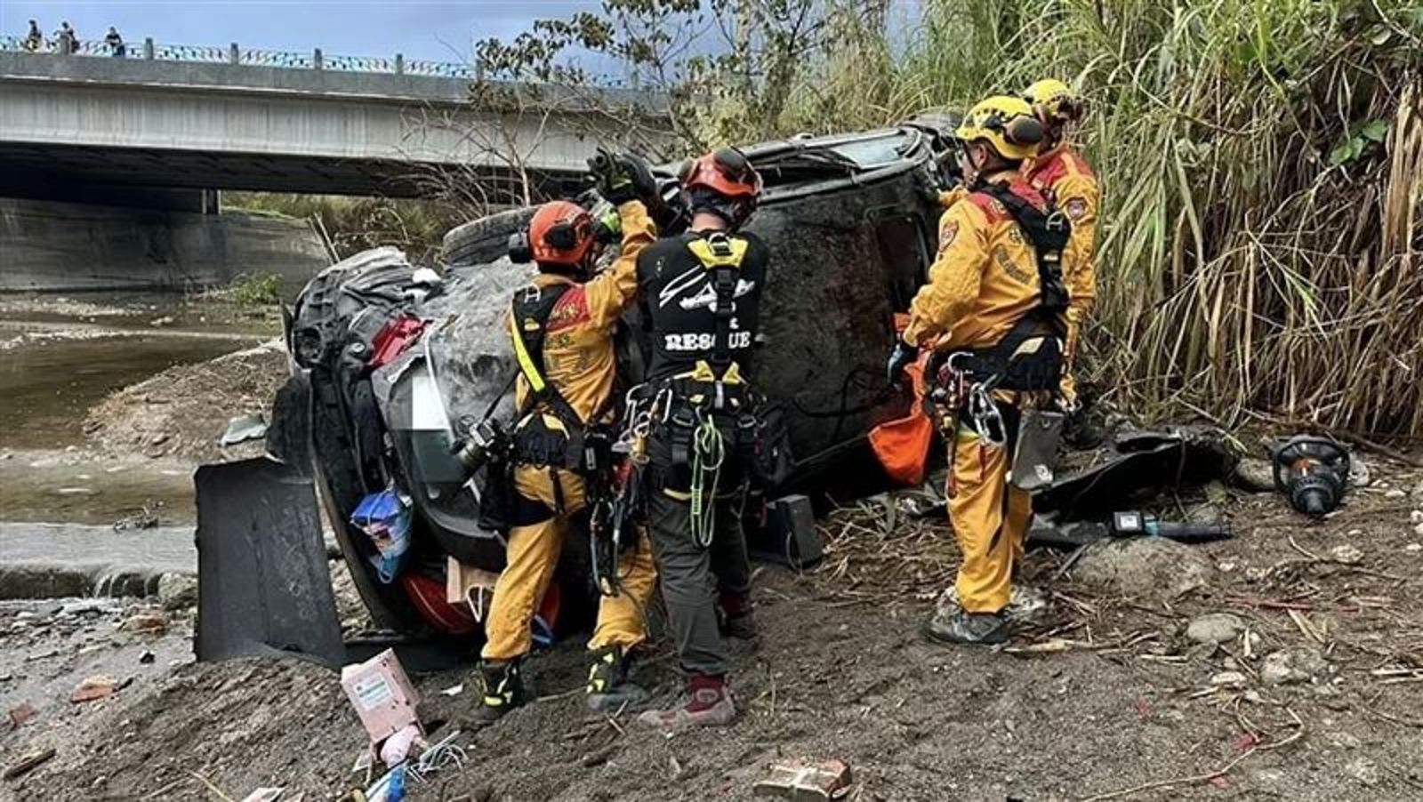 友人驚喊離奇!阿美麻糬董座開賓士飛落30米慘死... 他爆3大疑點痛心直呼:百思不解
