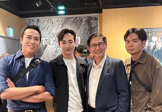 《零日攻擊》8月2日上映，主演的莊凱勛（左1）也曬出自己與罷免重要人士八炯（左2）的合照。（翻攝自臉書）