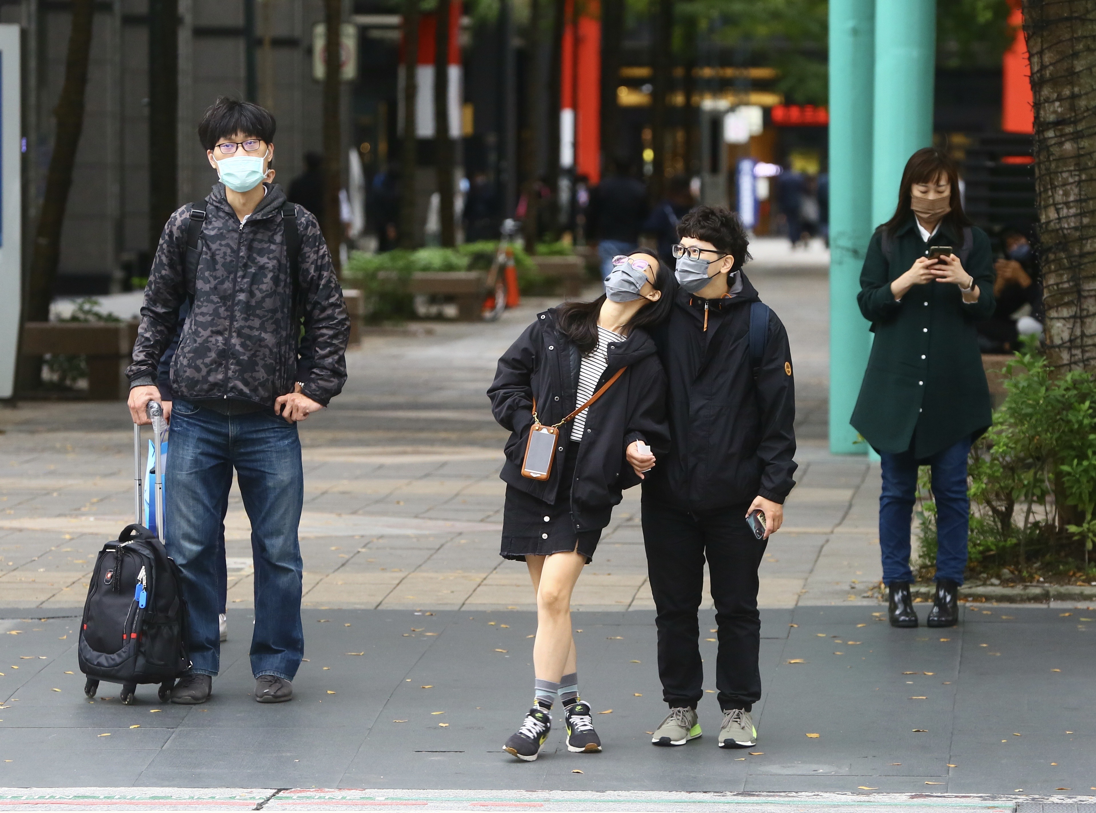 大陸冷氣團明日下午起逐漸南下，明晚降溫轉趨明顯。（本刊資料照）