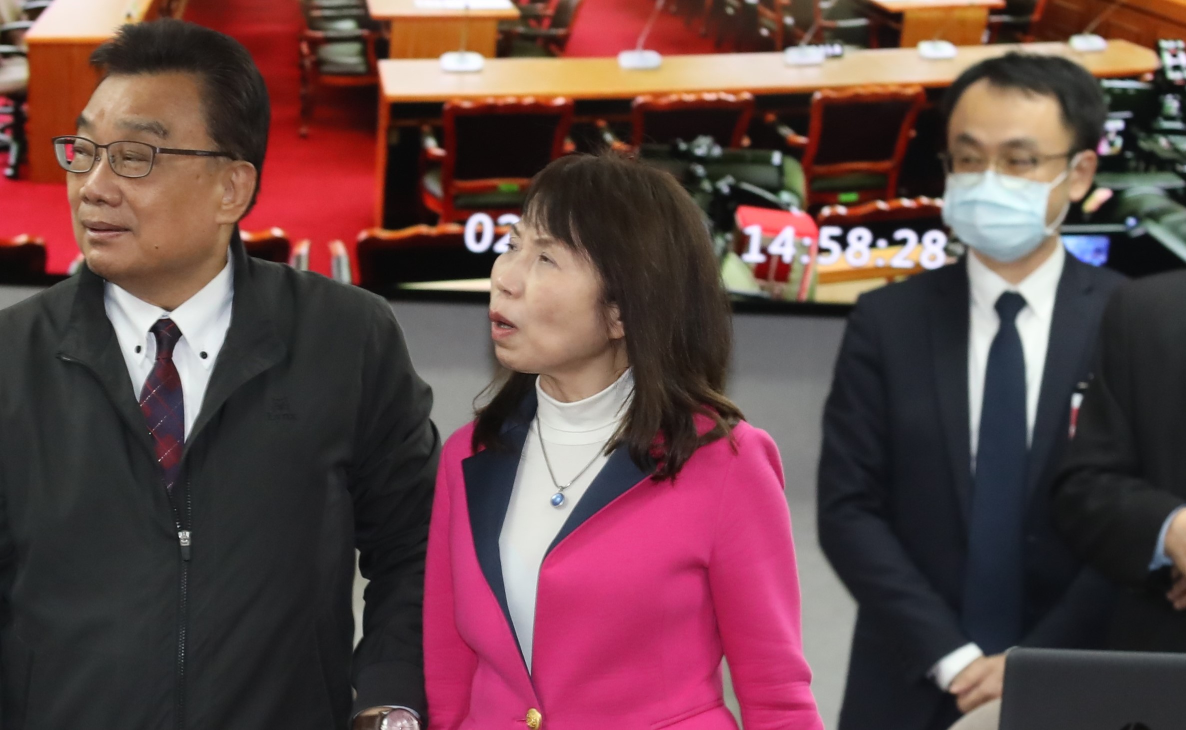 陳昭姿日前就職立委後，在立法院長投票時搞烏龍，同時也因為票投黃珊珊，被認為是保送韓國瑜，引發批評。