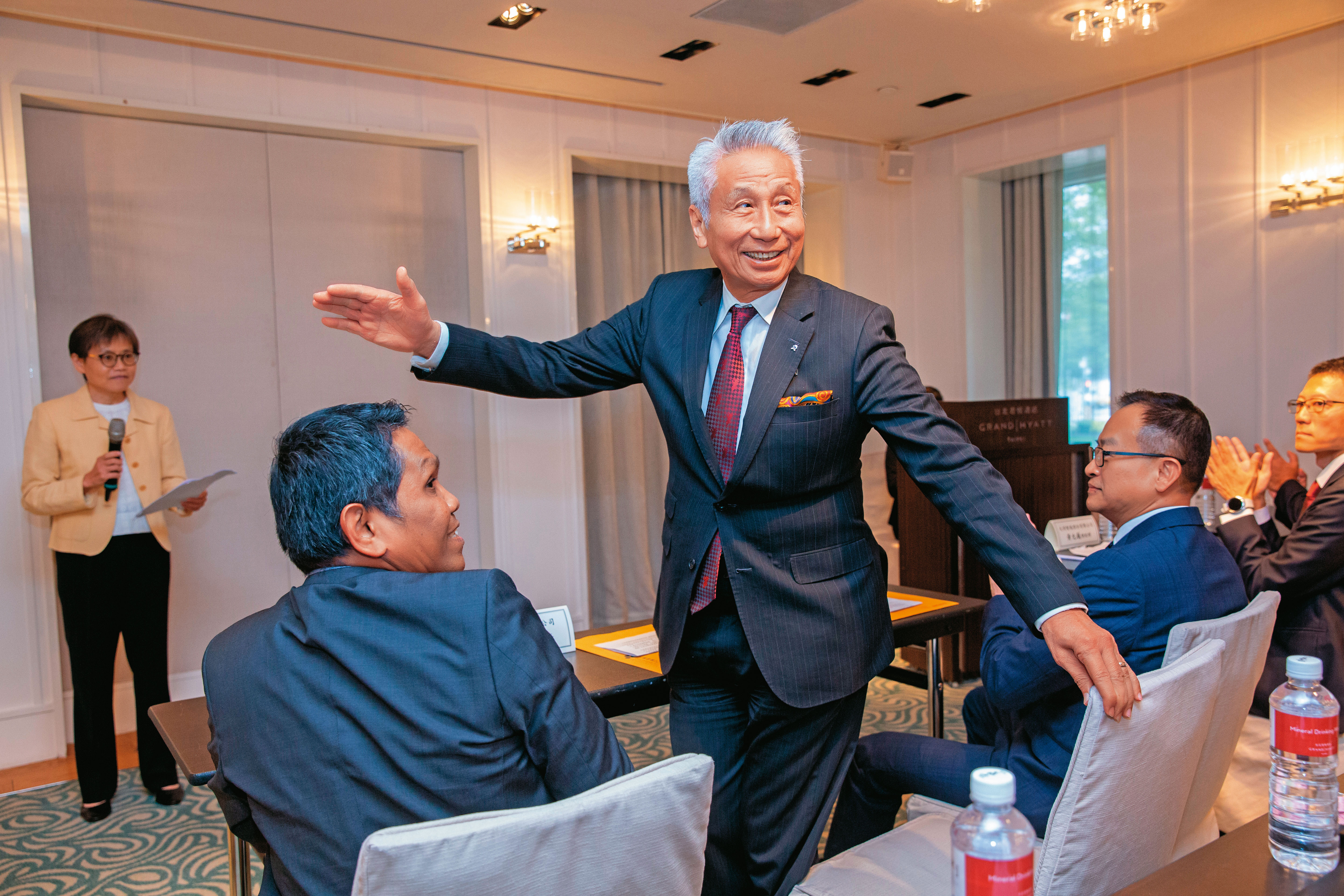 王光祥結盟鄭文逸一派，強勢改組人事。