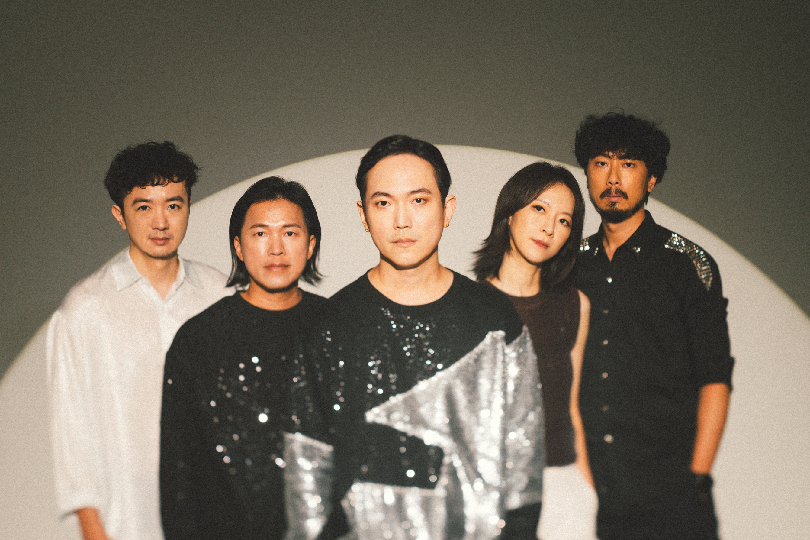 回聲樂團成軍20年,首次合體拍汽車廣告。(回聲社提供)