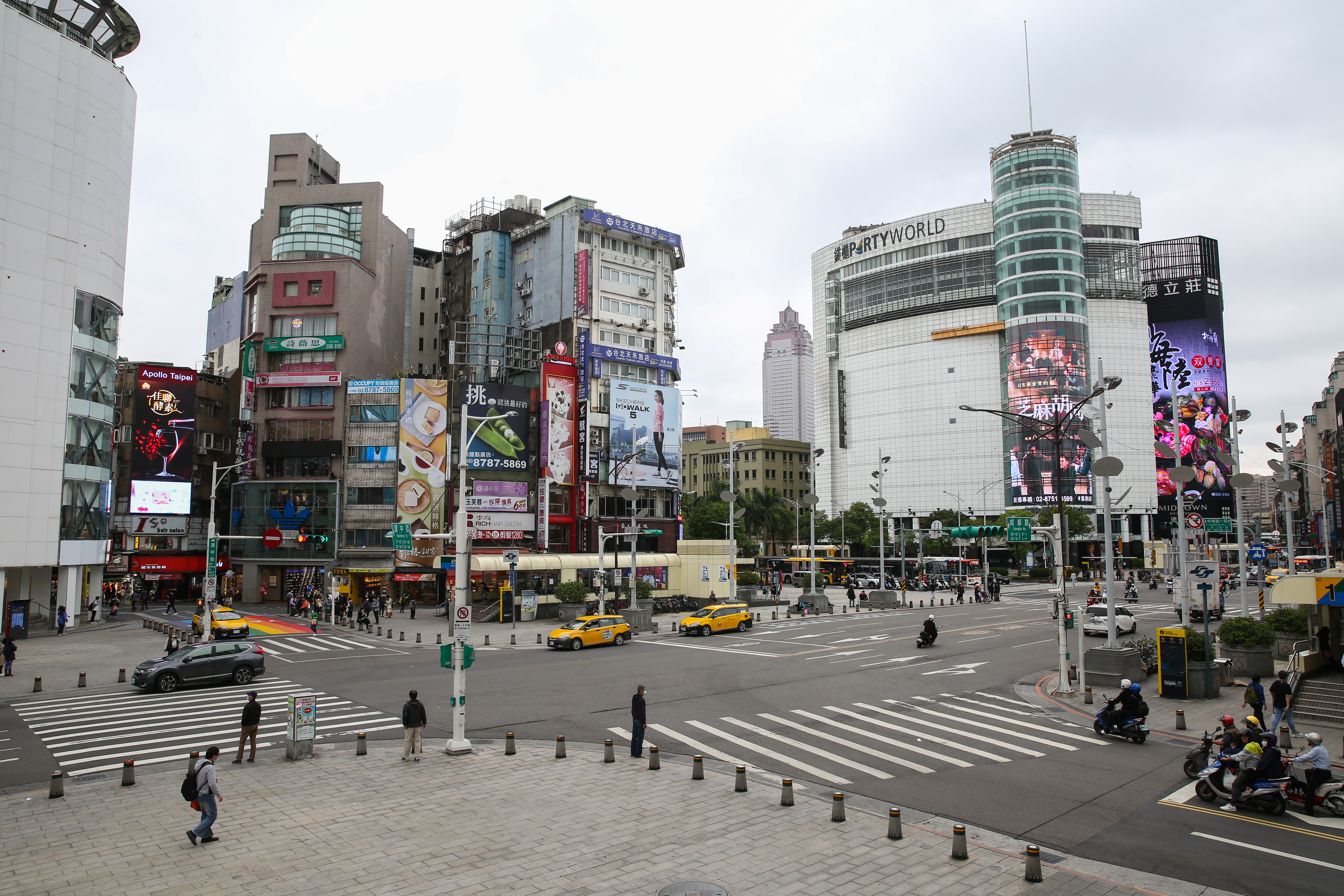 這個週末台北將有多場活動登場，網友發現西門町附近的旅店住宿費都有明顯上漲。（本刊資料照）