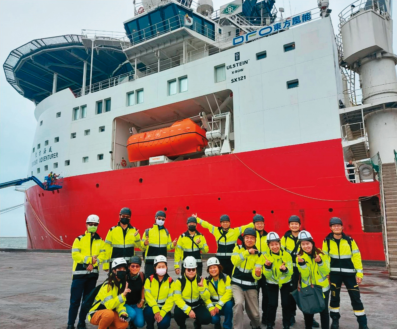 東方風能將旗下的東方海威改裝成海底電纜鋪設船，業務展開多元佈局。（東方風能臉書）