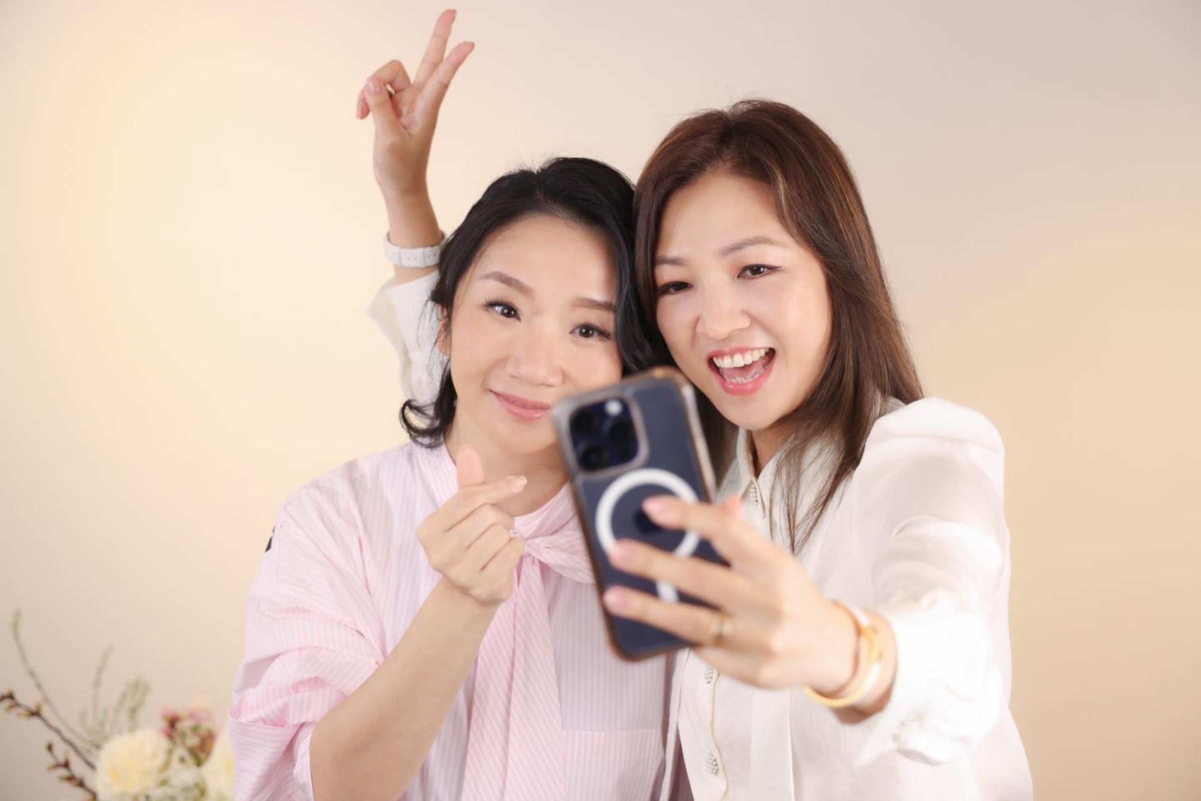 陶晶瑩日前受邀上「仲誼公關」創辦人岳啓儒的YouTuber節目。(翻攝自岳啓儒粉專)
