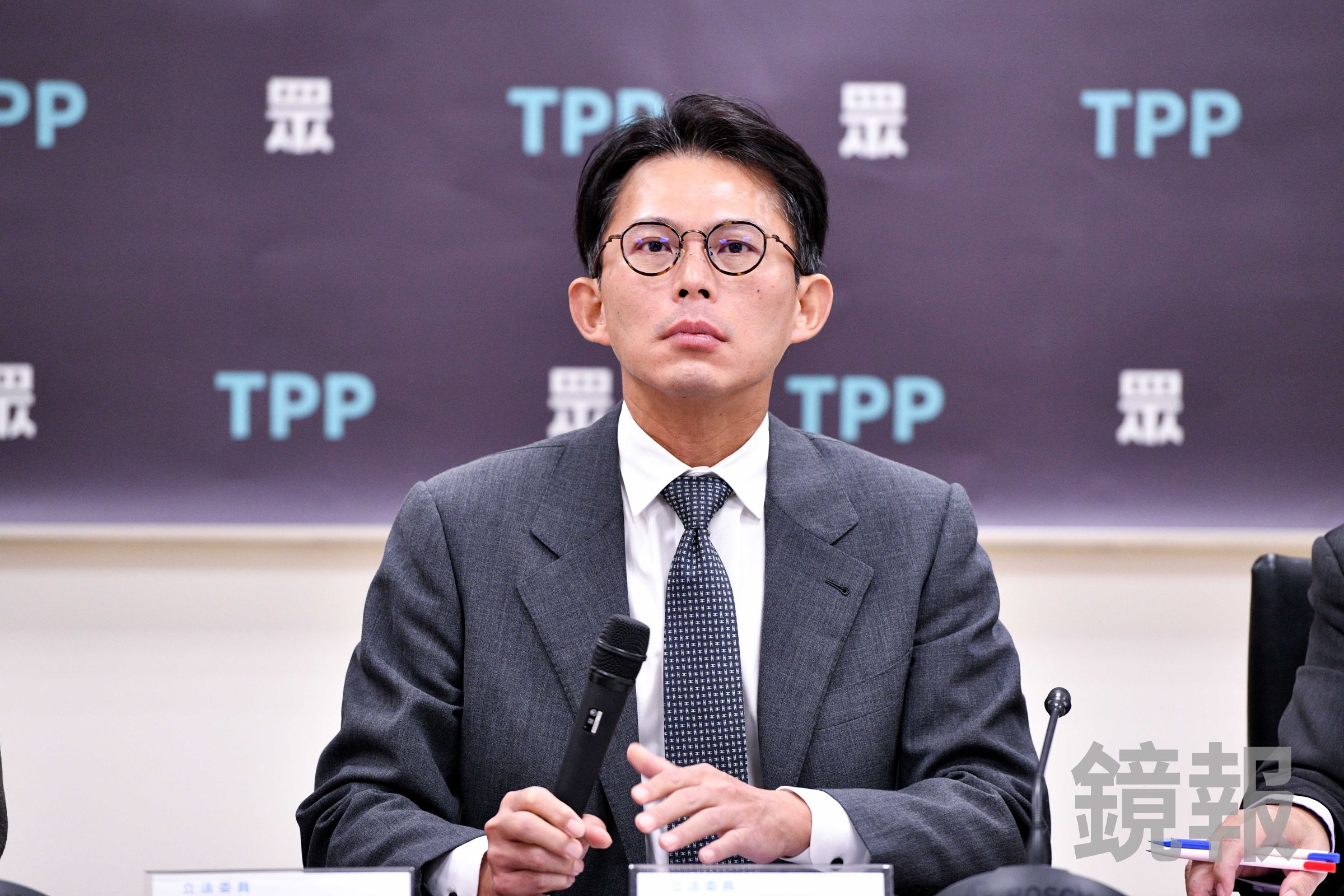 民眾黨立院黨團總召黃國昌任期倒數。(鏡報李智為)