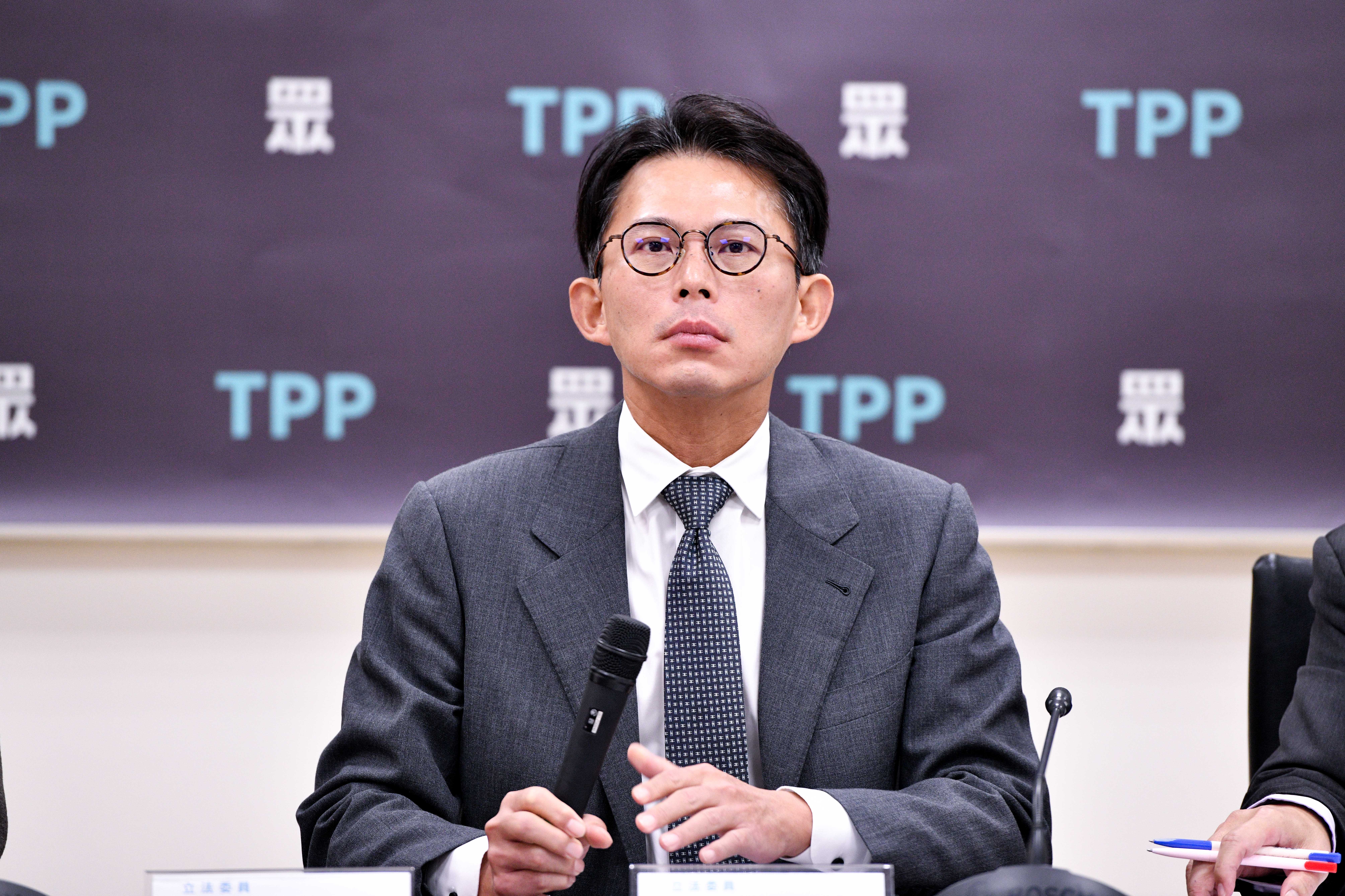 民眾黨立院黨團總召黃國昌任期倒數。（鏡報李智為）