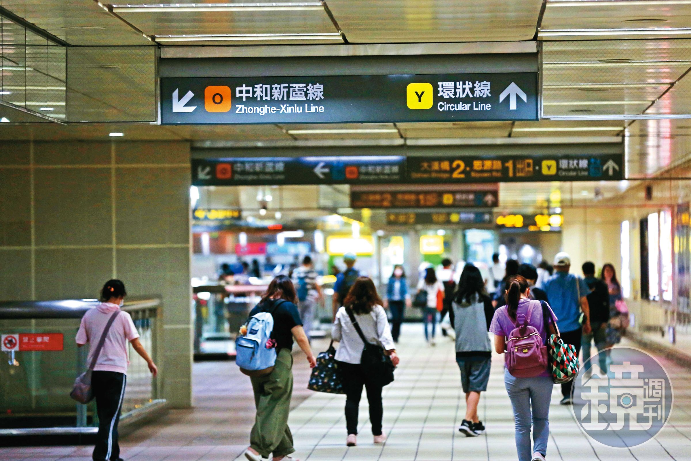 雙捷運交會點中，頭前庄站最平價，交通四通八達。