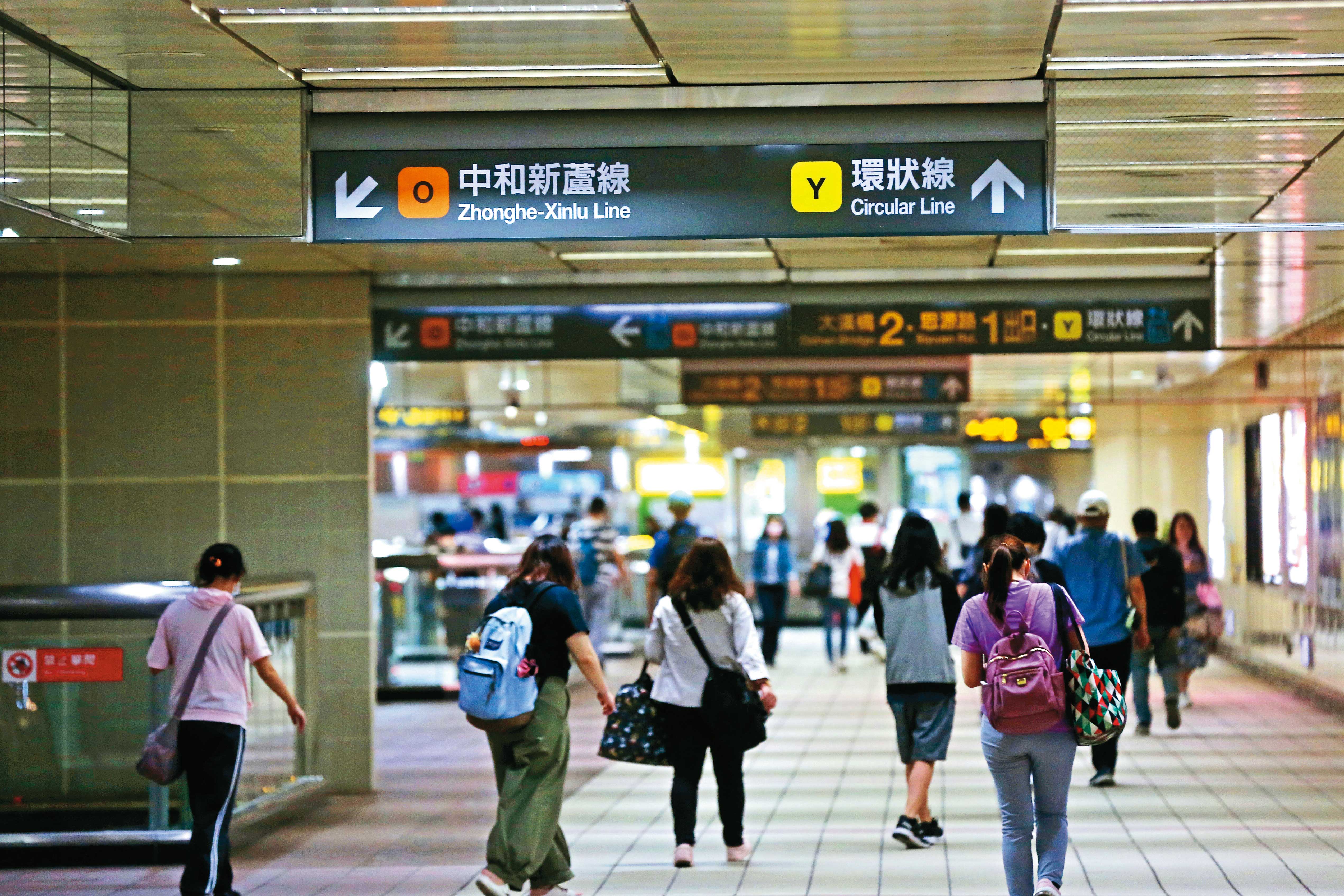 雙捷運交會點中,頭前庄站最平價,交通四通八達。