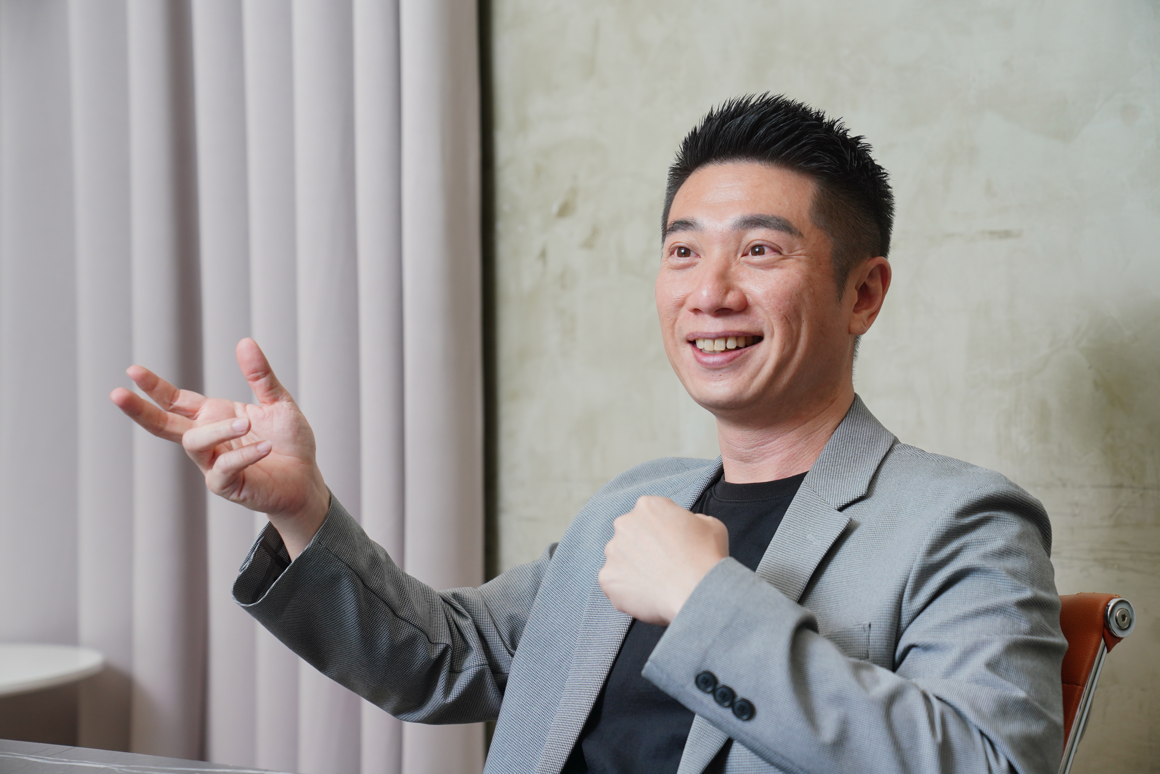 陳威良用總報酬率、標準差等指標，篩出優質高股息ETF，並教戰存ETF聰明加薪攻略。