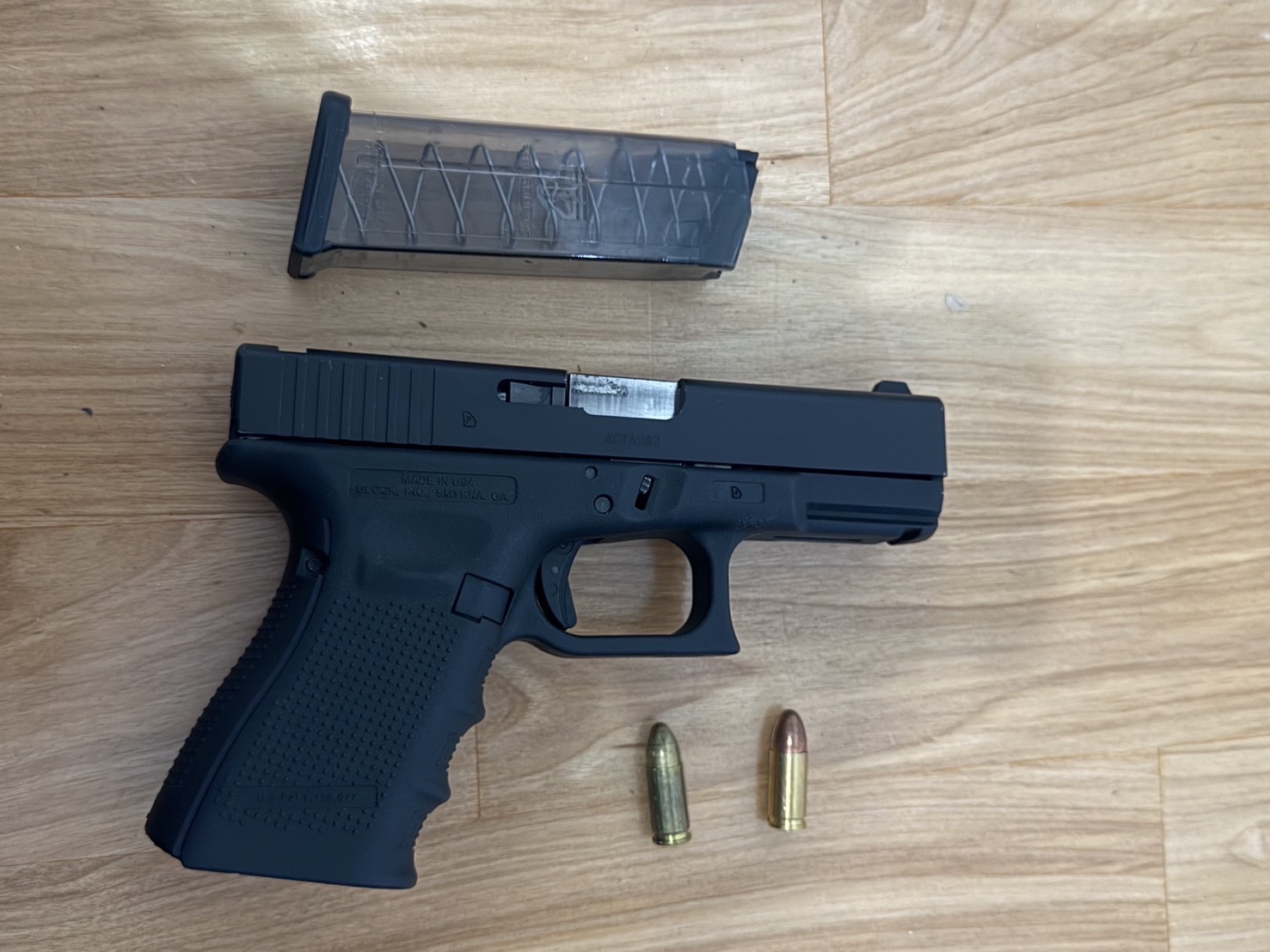 警方起獲作案用槍枝。（警方提供）