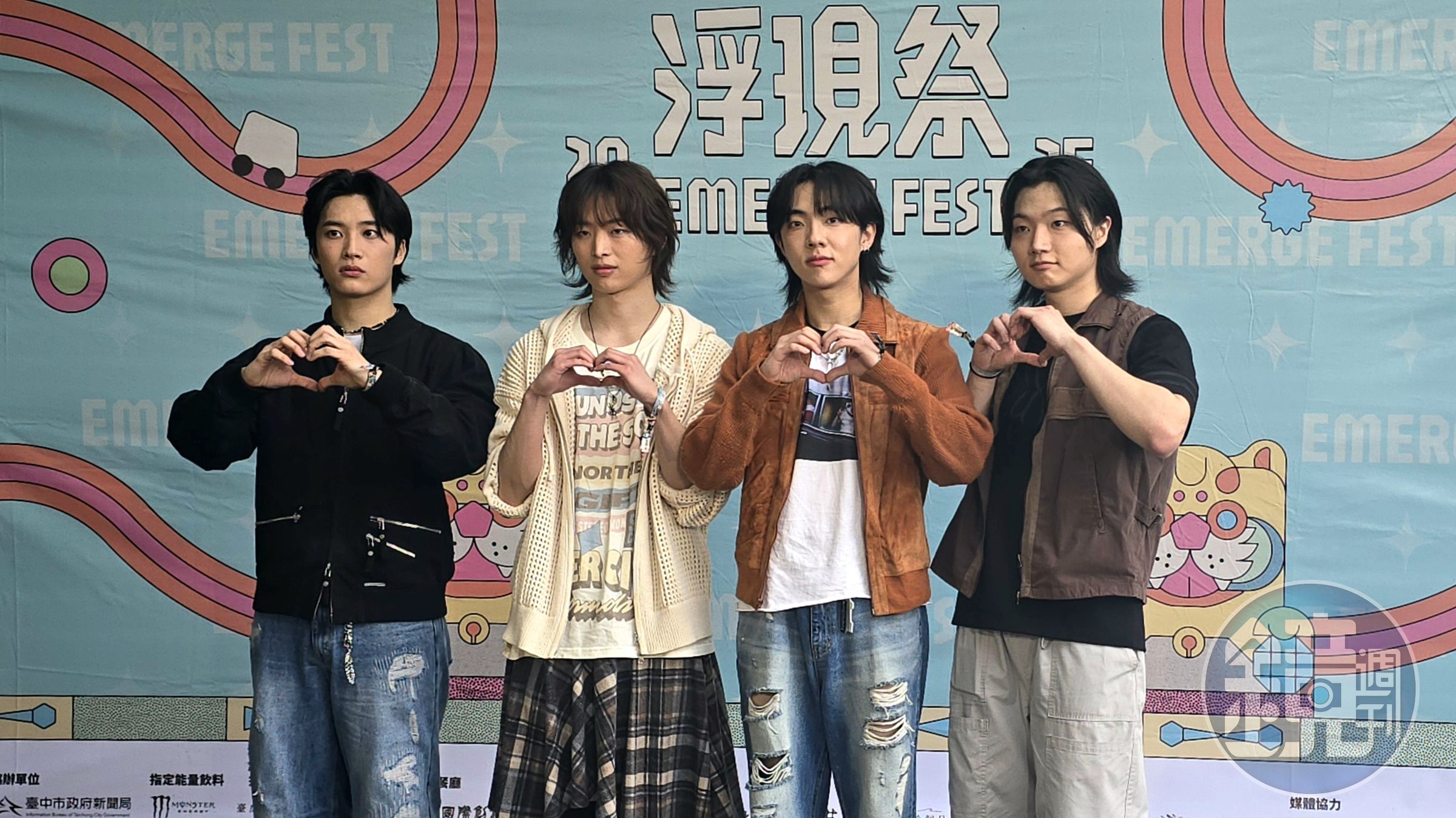 圭賢師弟樂團Dragon Pony首次參加浮現祭,直呼是出道以來最特別的一天。左起:貝斯手盛鉉、吉他手權世赫、主唱安太奎、和鼓手高康熏。