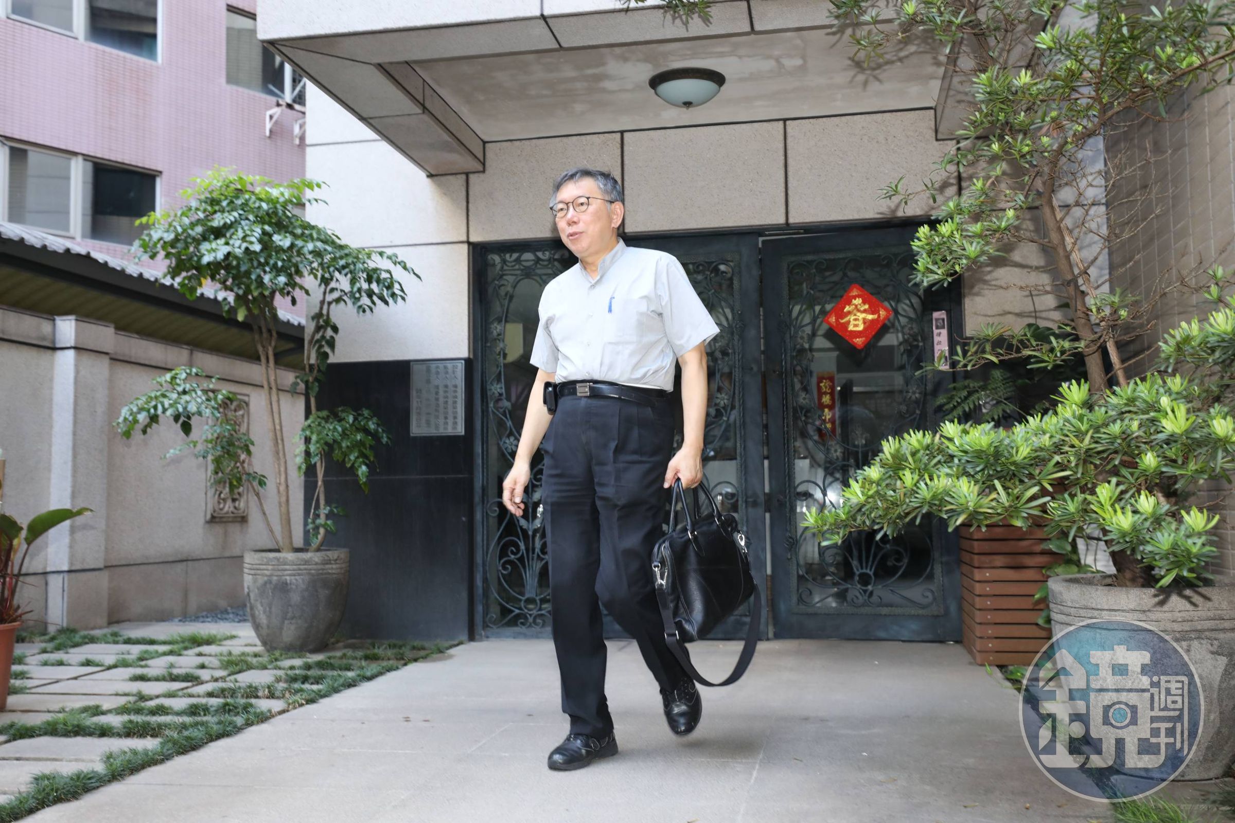 針對政治獻金爭議，柯文哲今日下午找「老臣」謝立功、蔡壁如、陳琬惠等人到黨中央開會談查帳進度。（本刊資料照）