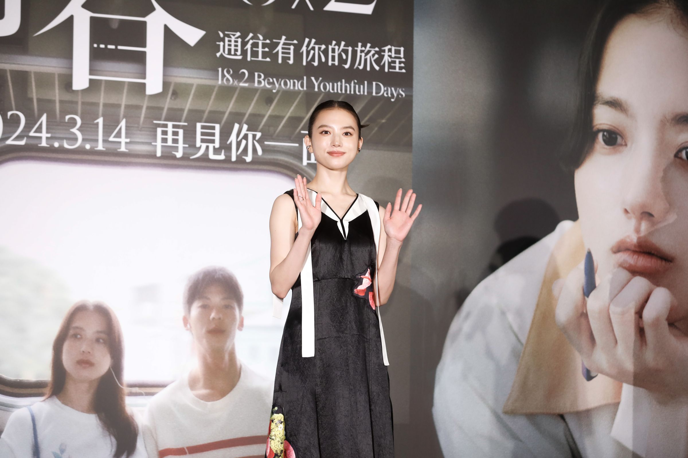 清原果耶與許光漢在片中有段異國情愫,純愛氛圍很能打動人。