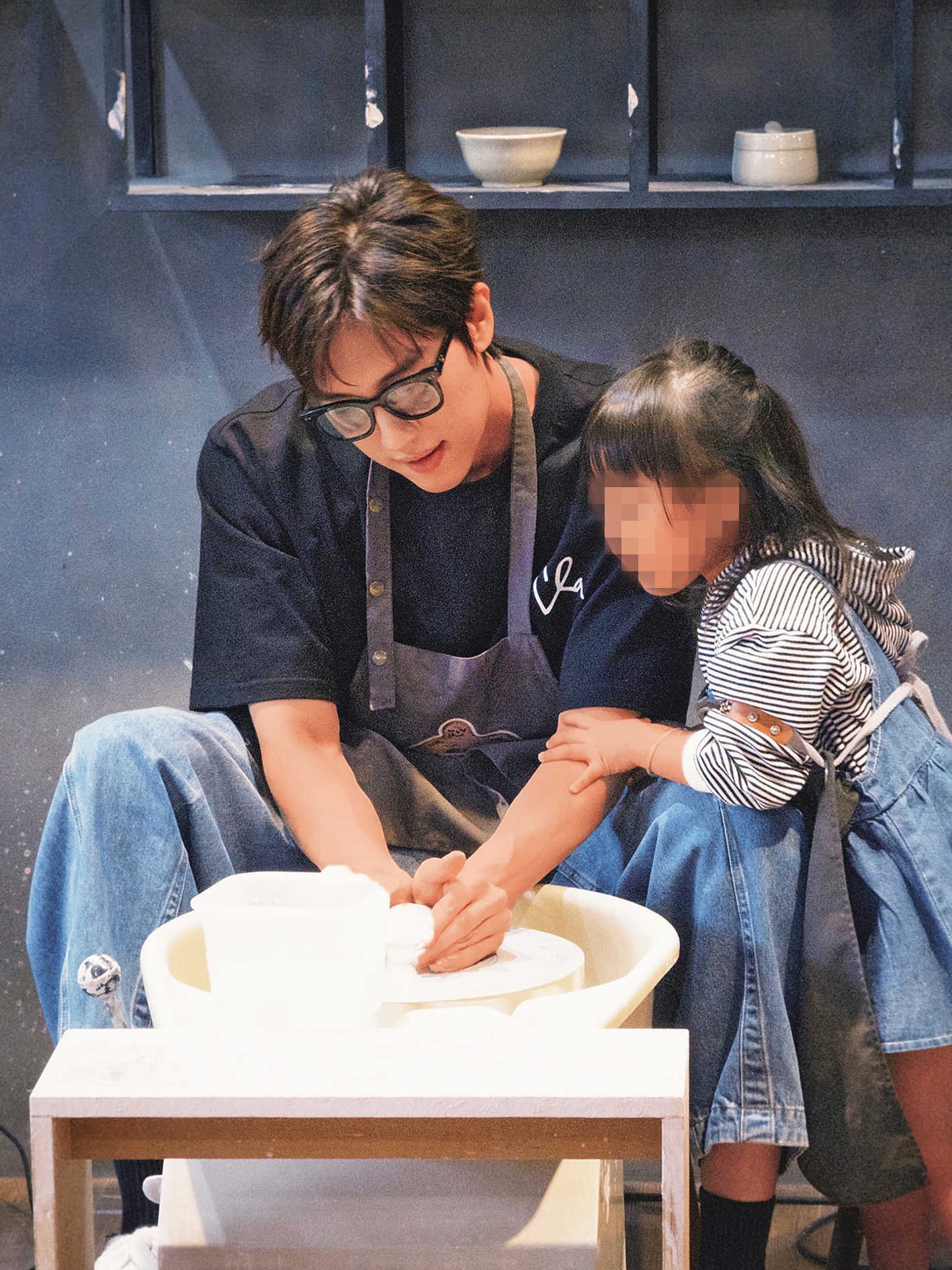 范姜彥豐成為單親爸爸後,要照顧女兒,經濟壓力比之前更大。(翻攝自范姜彥豐臉書)
