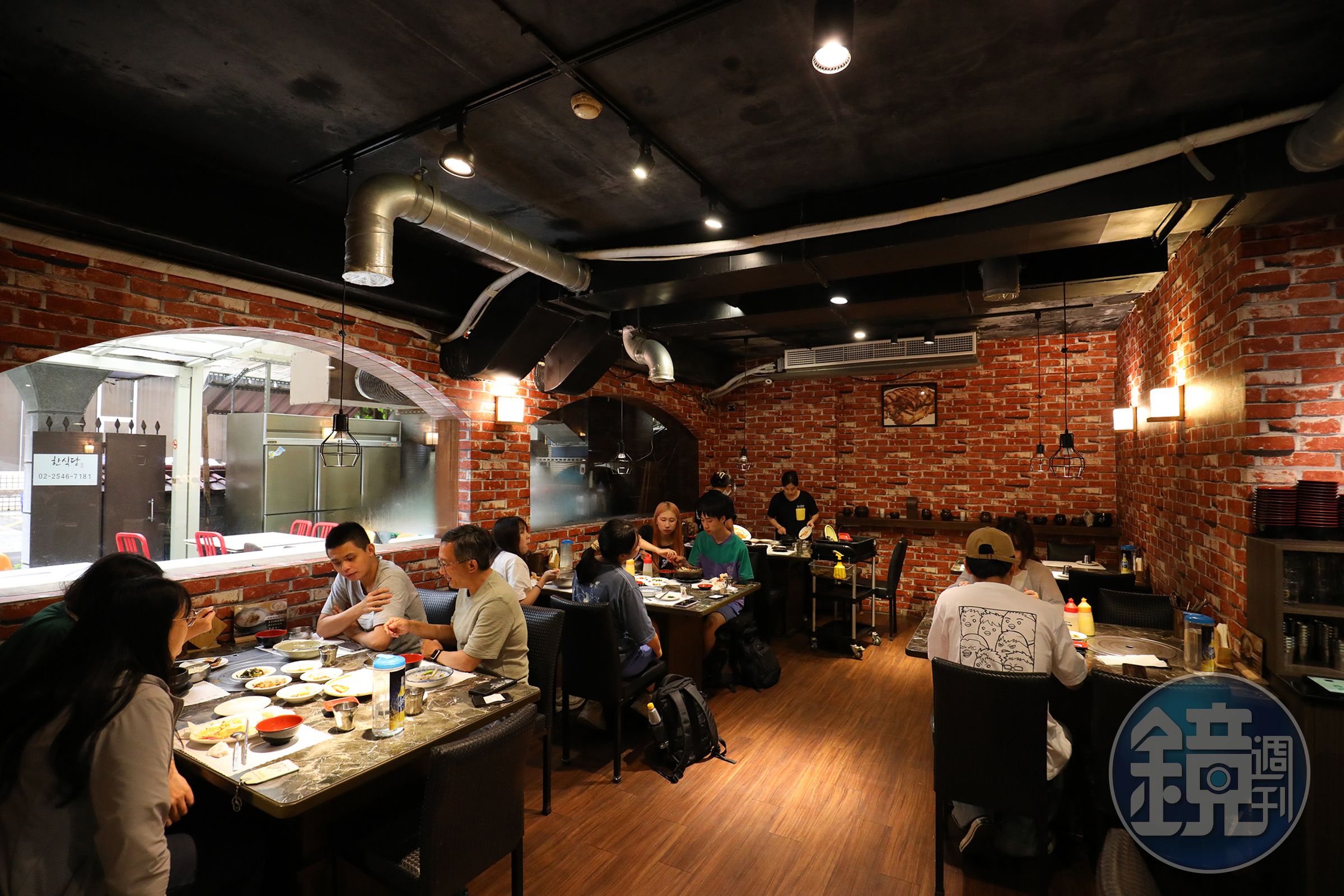 韓食堂是台北知名韓國餐館,除了吸引熱愛韓流的民眾用餐,週末也有許多旅居台灣韓國人來打牙祭。