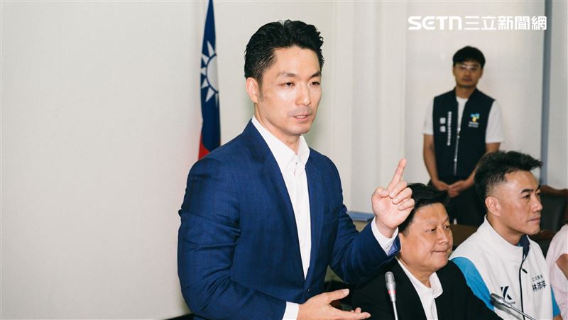 蔣萬安兒赴美爭議!律師抓包1改變怒轟:弱勢名額「至少3名變最多3名」