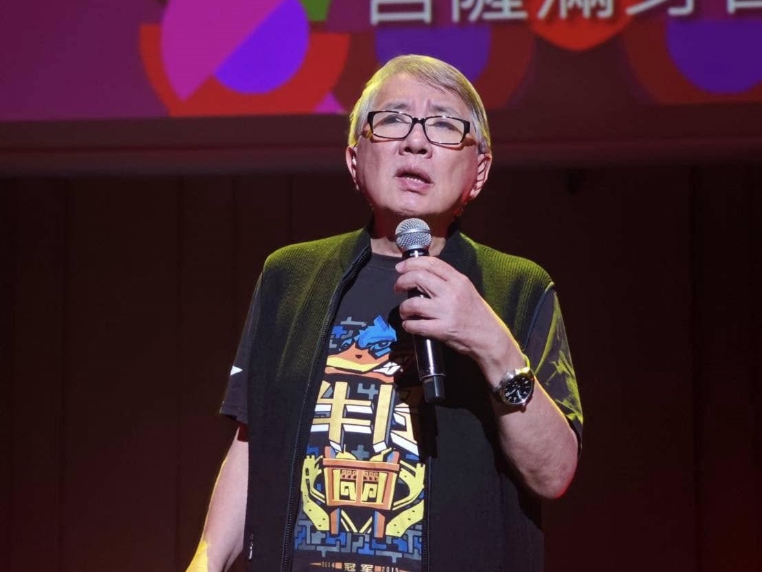 資深民歌歌手王夢麟去年12月29日酒後駕車撞上清潔隊員推車，遭警方依涉犯公共危險罪送辦。（翻攝王夢麟臉書）