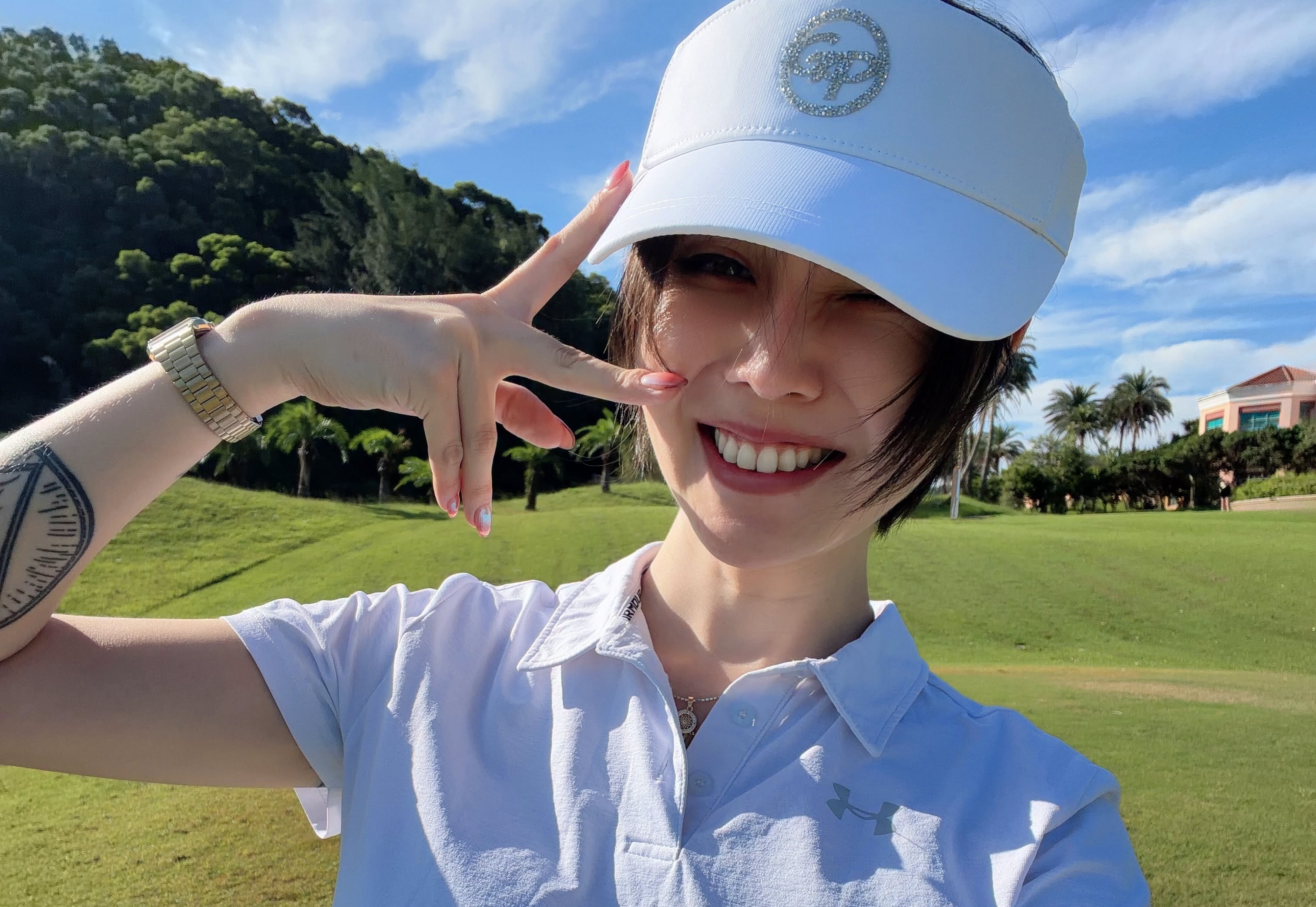 「反指標女神」巴逆逆這兩天在社群透露,自己買進國巨、南亞科。(翻攝自巴逆逆臉書)