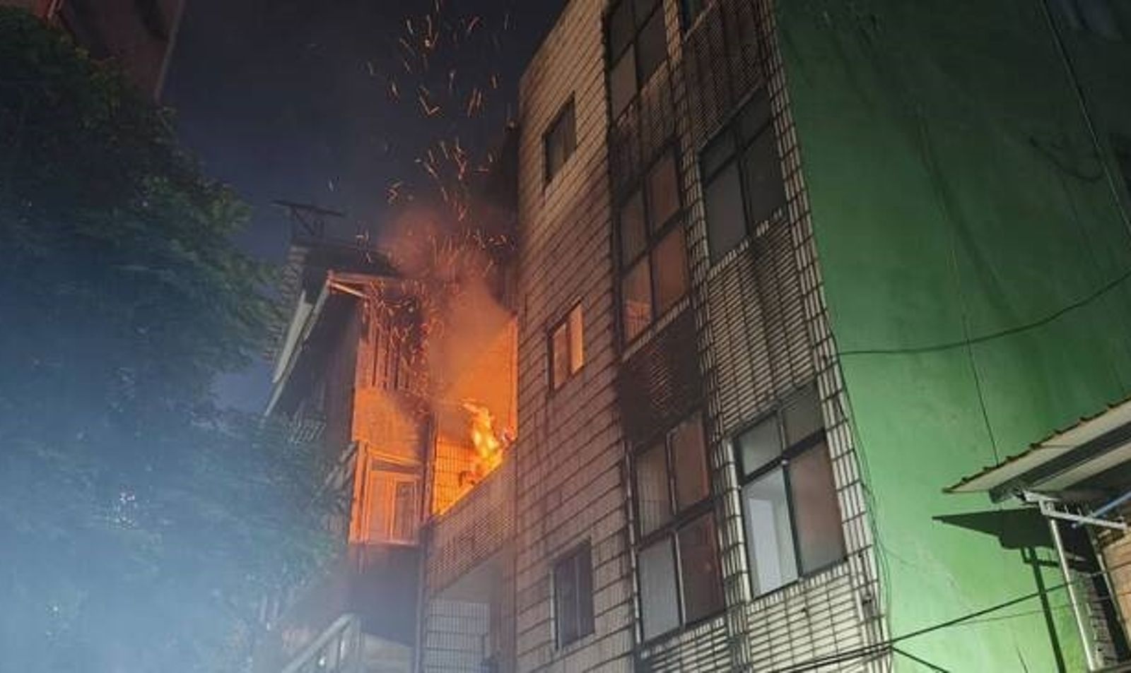 基隆民宅深夜火警!屋主被救出時已OHCA 送醫搶救不治